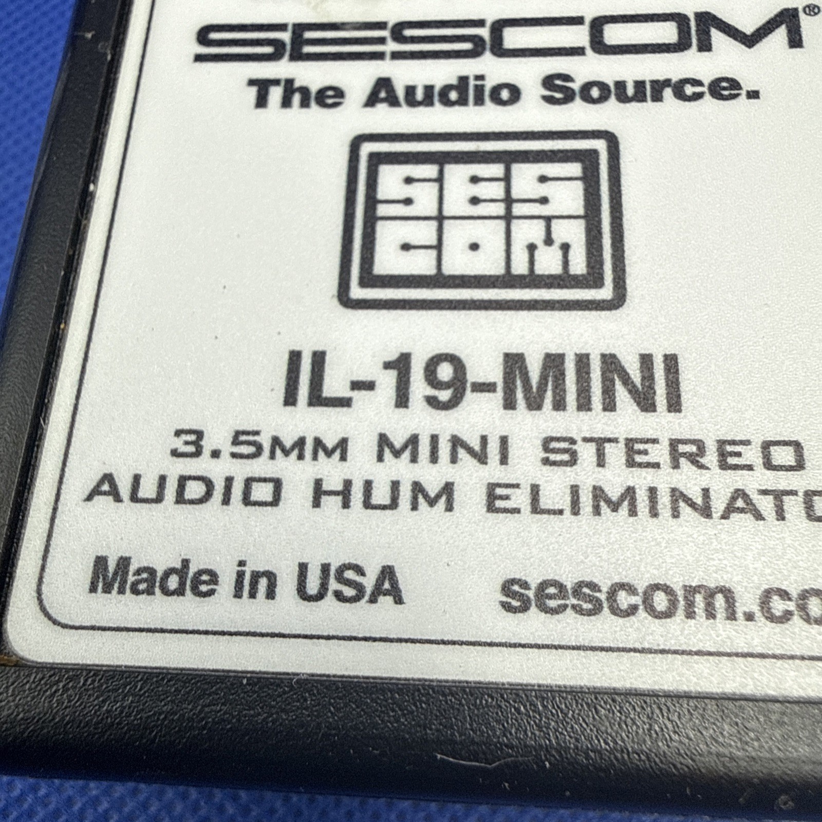 Quantity 4 Sescom IL-19-MINI 3.5mm Stereo Mini I/O Hum Eliminator