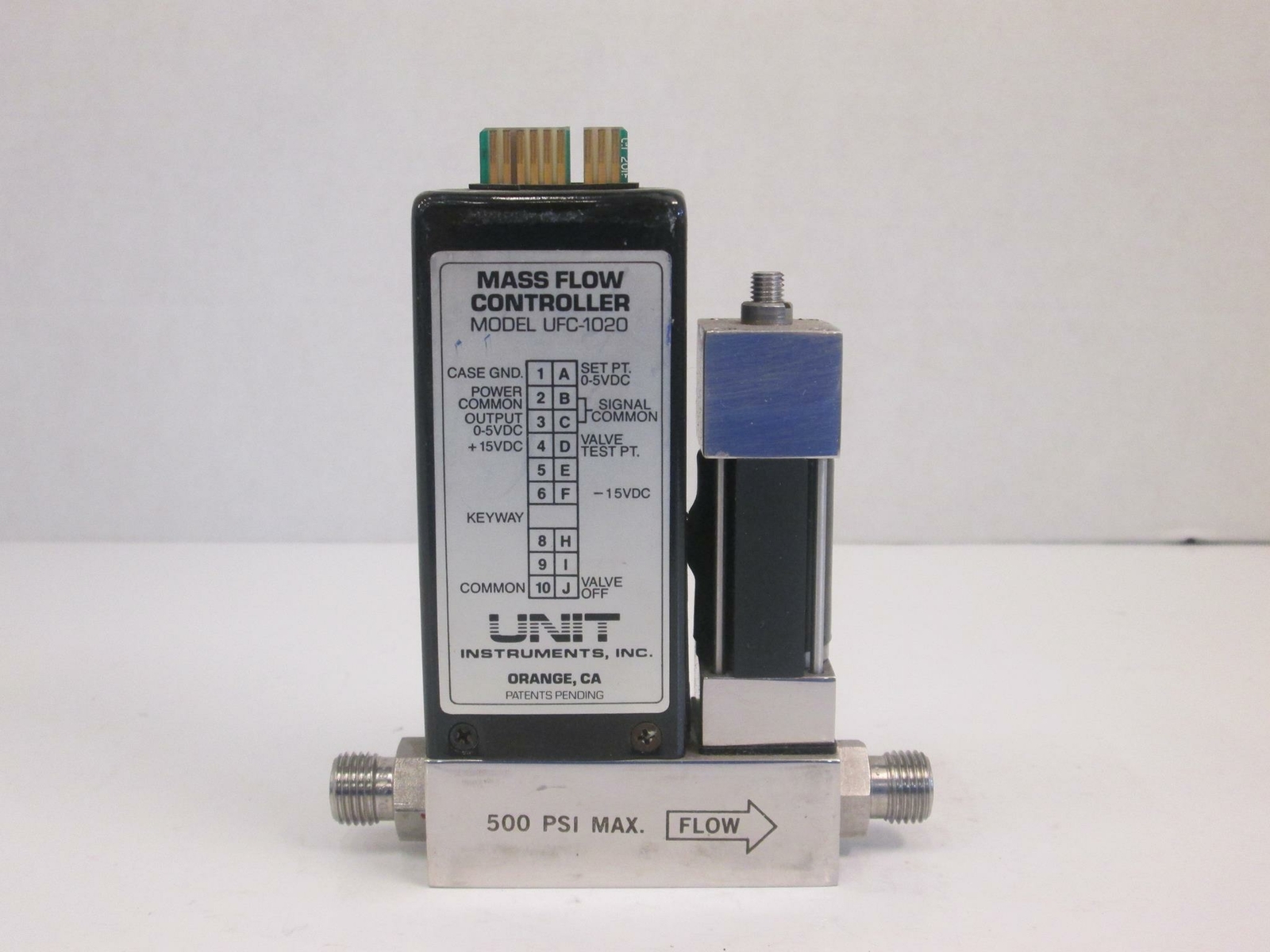 Unit UFC-1020 Mass Flow Controller MFC, O2, 400 SCCM