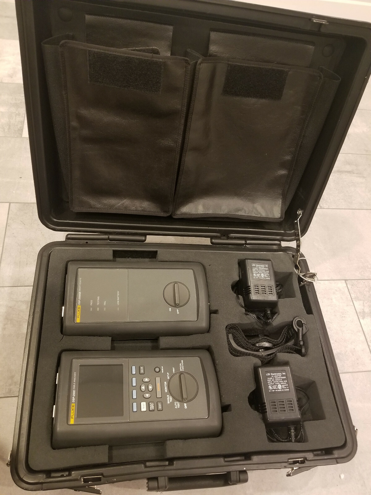 FLUKE DSP2000 CABLE ANALYZER & DSP2000SR SMART REMOTE KIT
