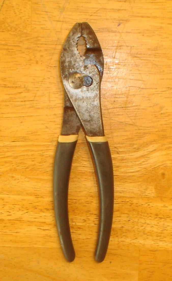 Case IH 4-Piece Pliers / Wire Cutters Set