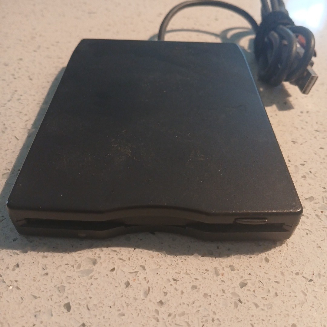 Dell FD-05PUB External USB to 1.44MB Floppy Drive Module 19308802-74