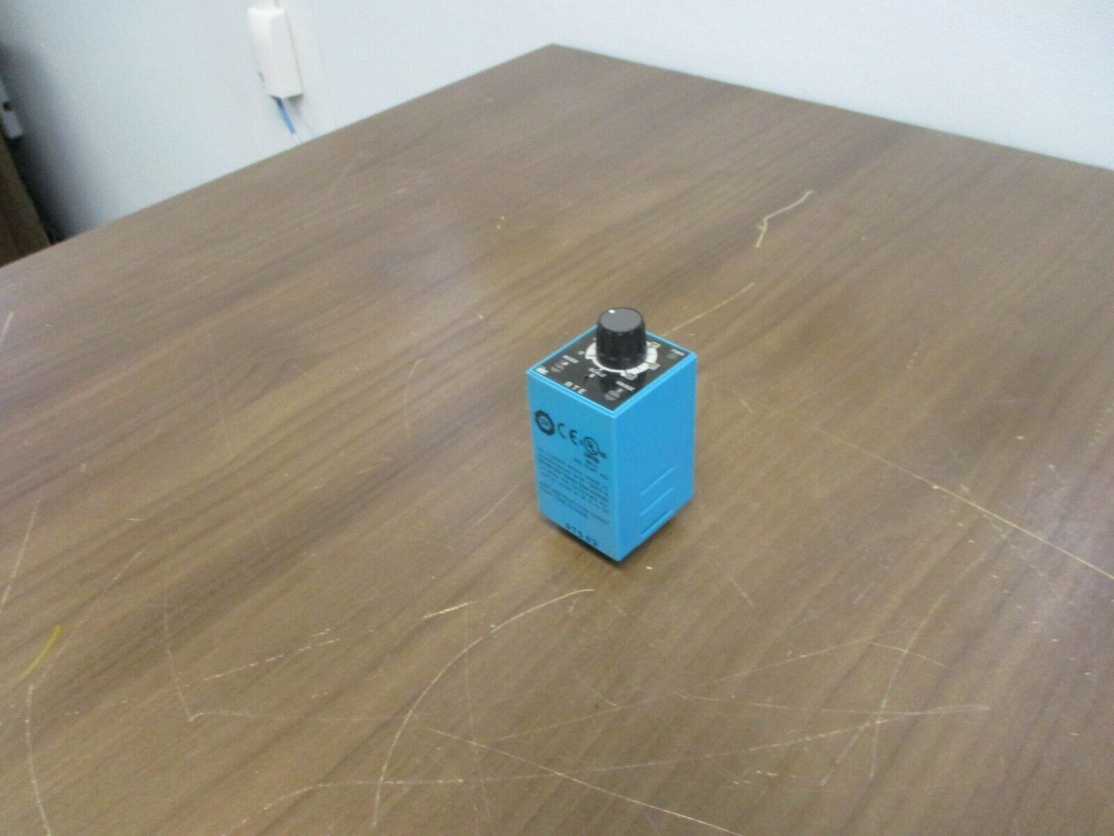 IDEC Electronic Timer RTE-B2AD24 24V AC/DC Used