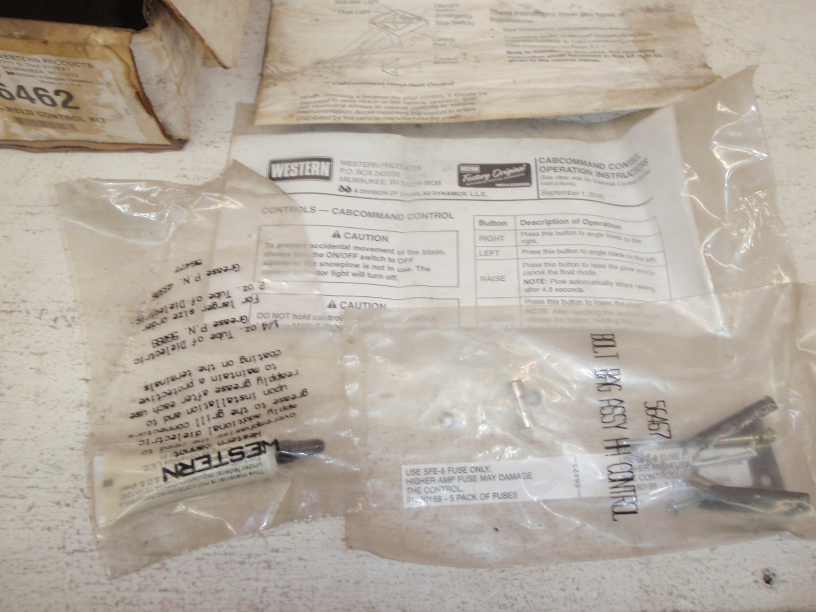 Western 5642 Handheld Control Kit Complete Damaged Box, Dry-Rotted Wires NOS