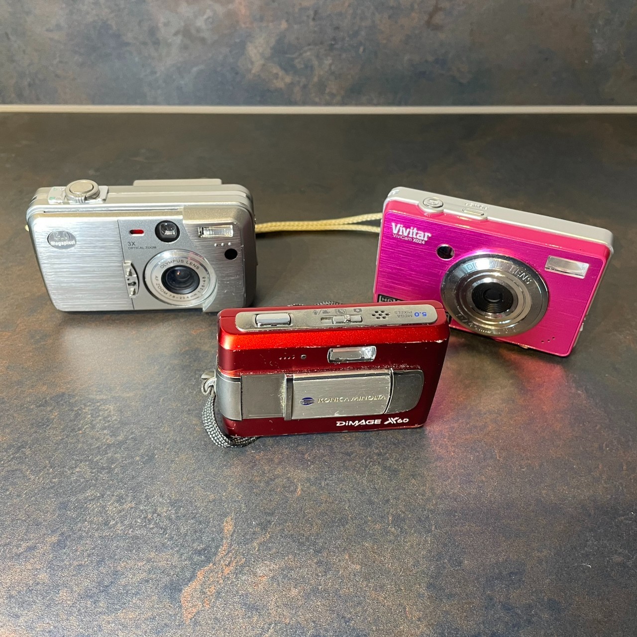 3 x Digital Camera Bundle - All Faulty - Minolta, Olympus, Vivitar