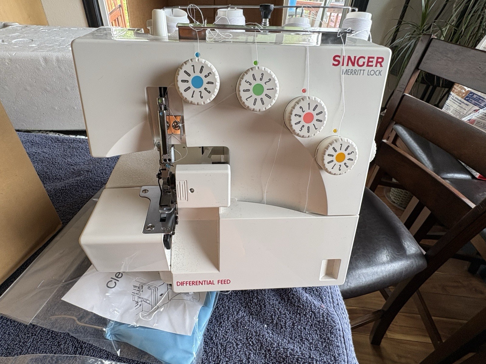Singer Deluxe 3/4 Thread Overlock 14U354 Sewing Machine New Open Box