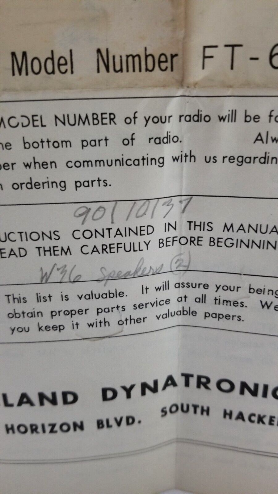 Inland Dynatronics Universal Manual Tuned All Transistor 12 Volt Radio Vintage