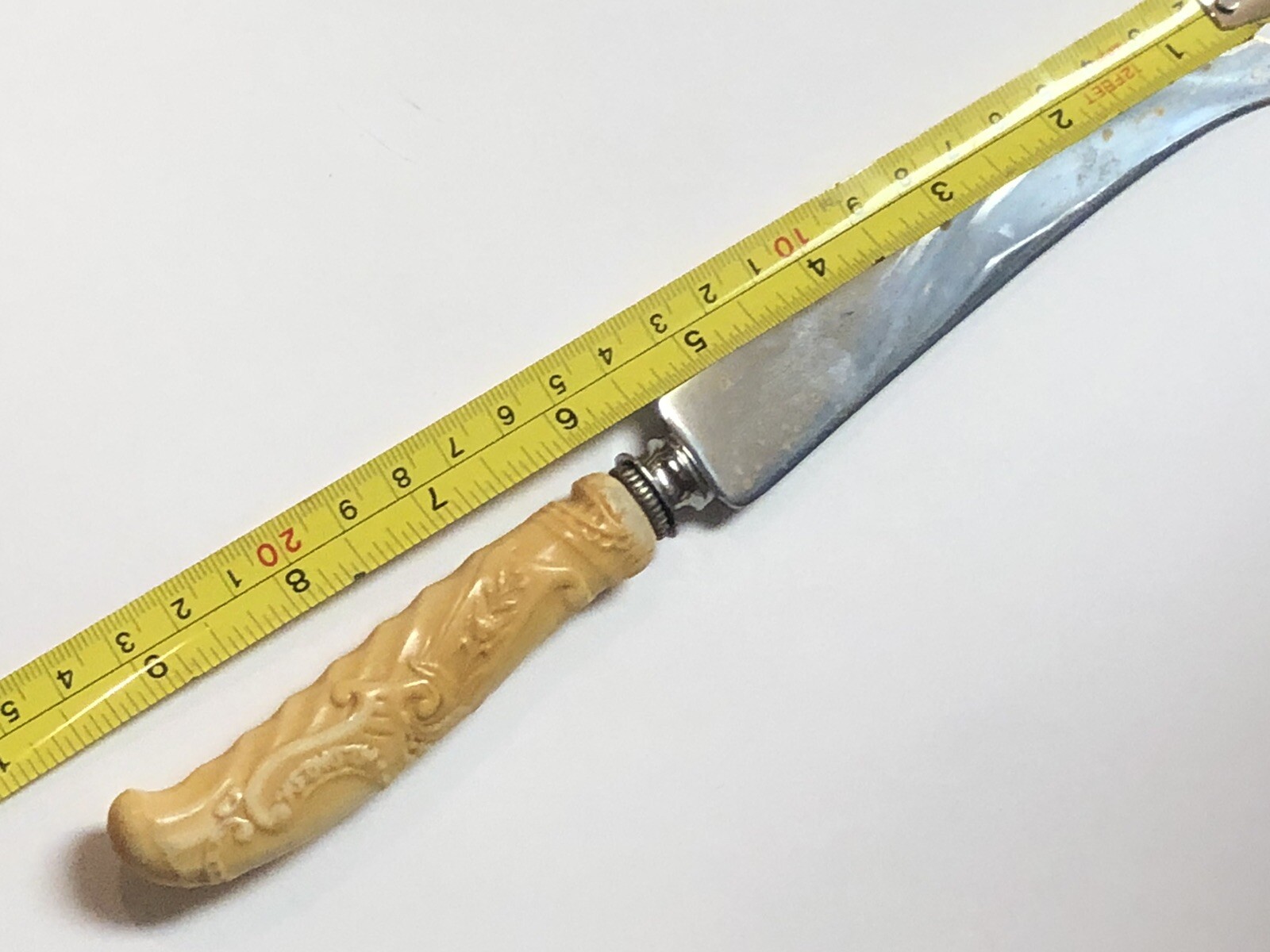 Antique Universal LF & Co scroll celluloid carved handle knife MA 101520pC