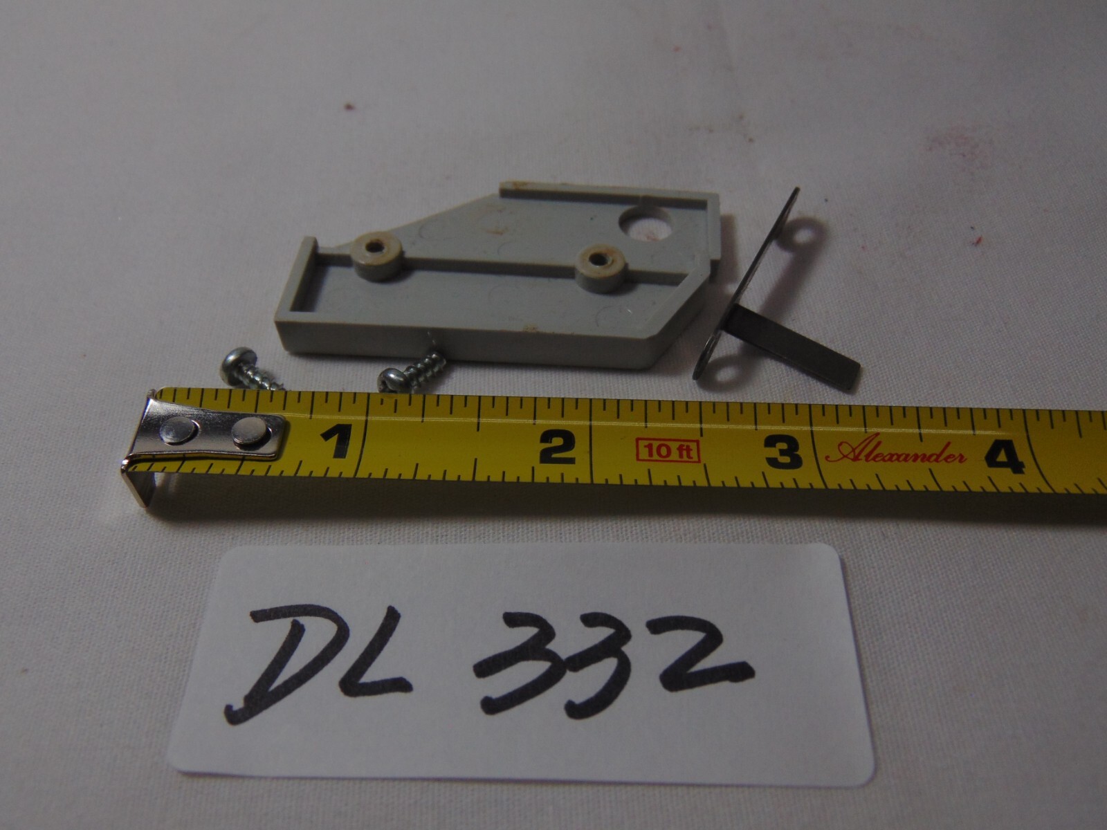 Elna Lock Pro 4 DC Overlock Serger Replacement Part Small Cover & Screws