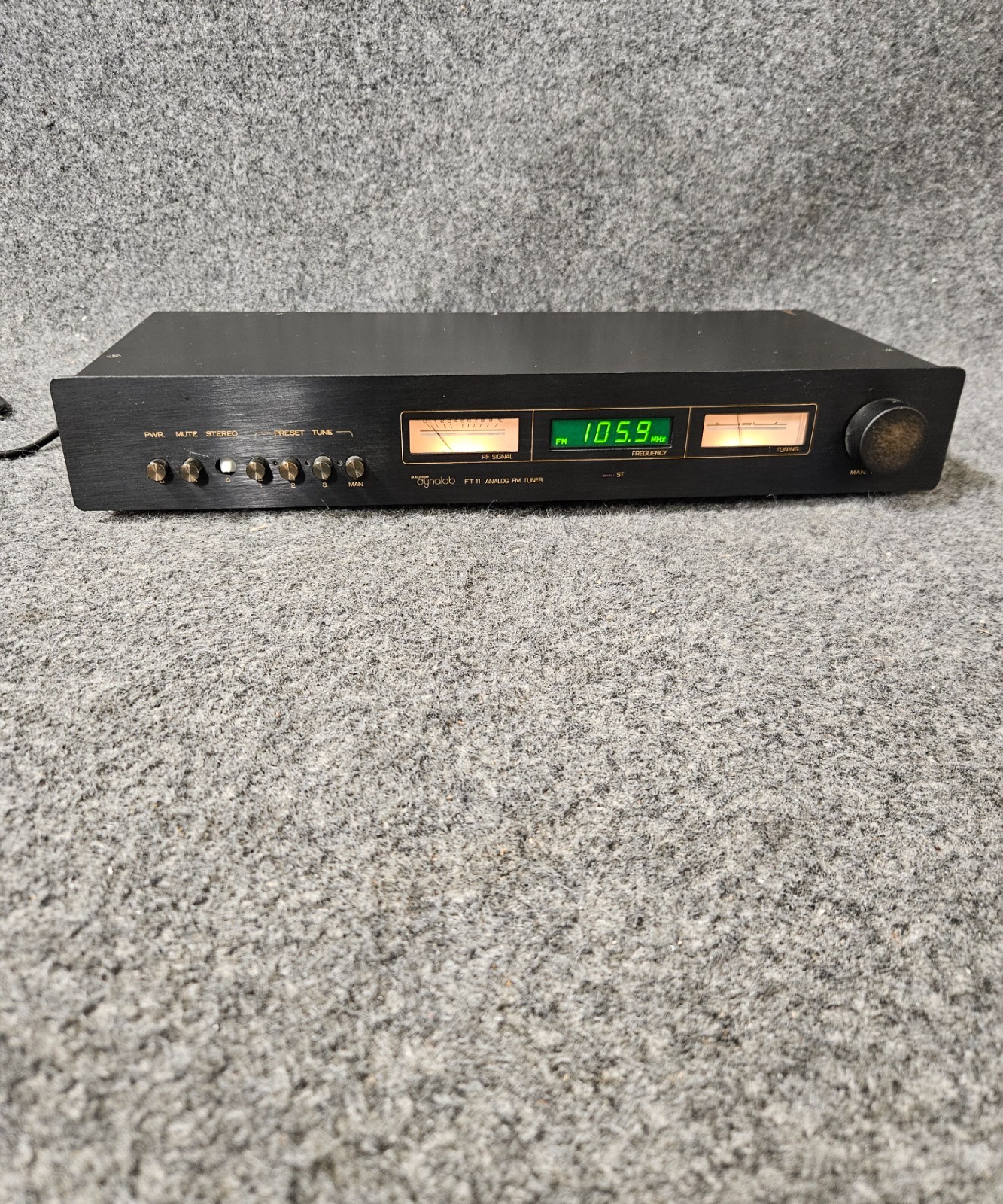 Magnum Dynalab FT-11 Stereo FM Tuner
