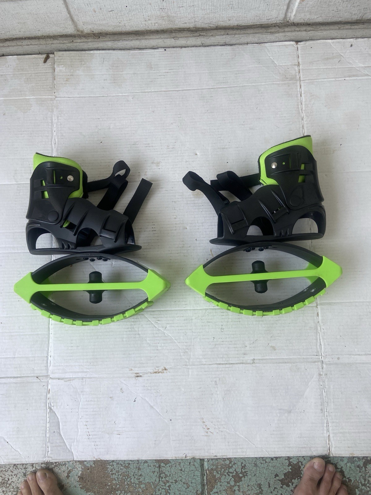 Jumping Shoes for Kids  Shoe Size 1 - 6 New Bounce.  In Good Condition.
