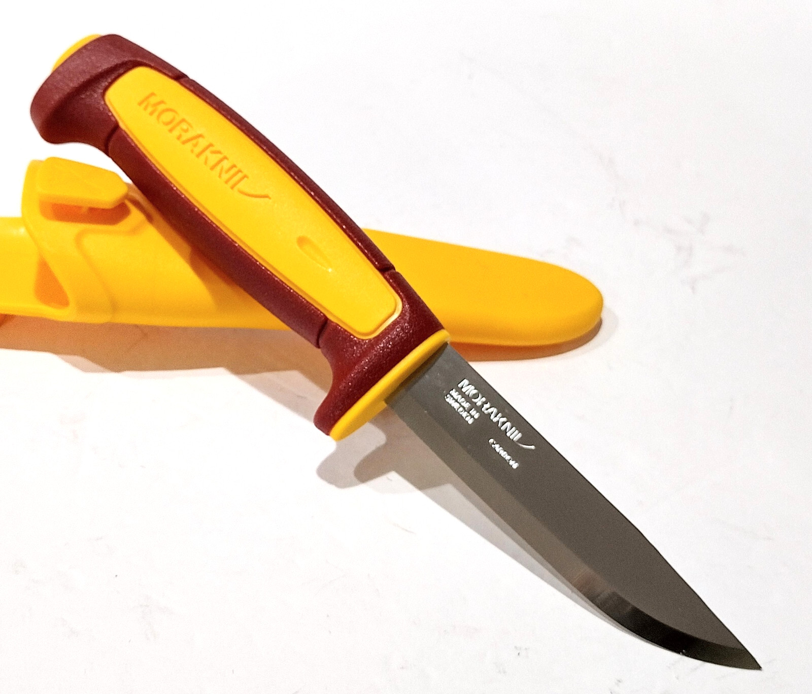 SWEDEN MORA MORAKNIV Yellow / Dala Red Carbon Steel BASIC 511 SURVIVAL KNIFE