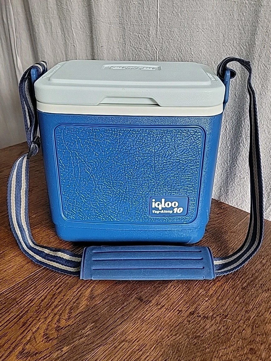 Igloo Tag-Along 10 Shoulder Strap Cooler