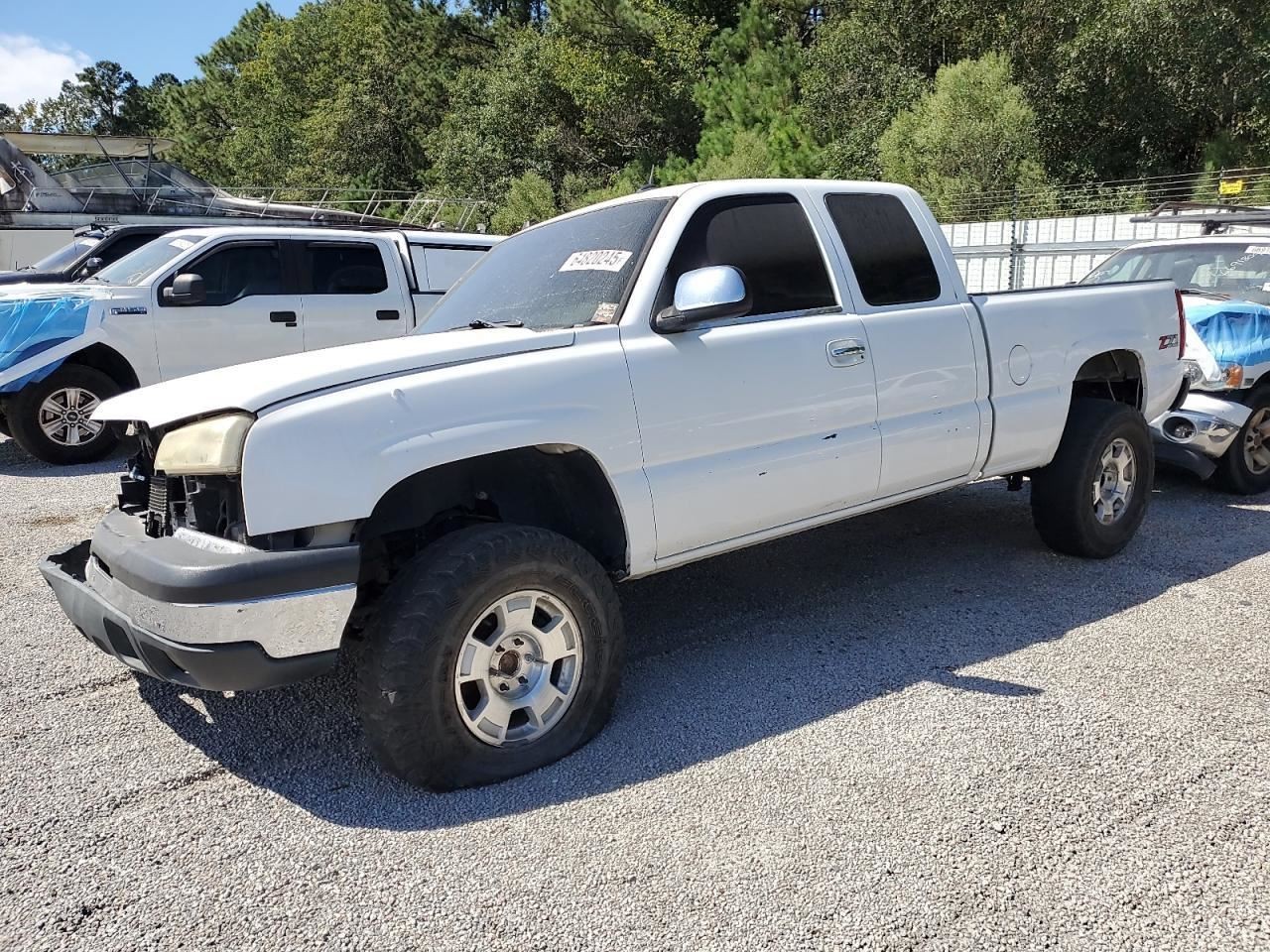SILVRDO15 2005 Glove Box 4835655