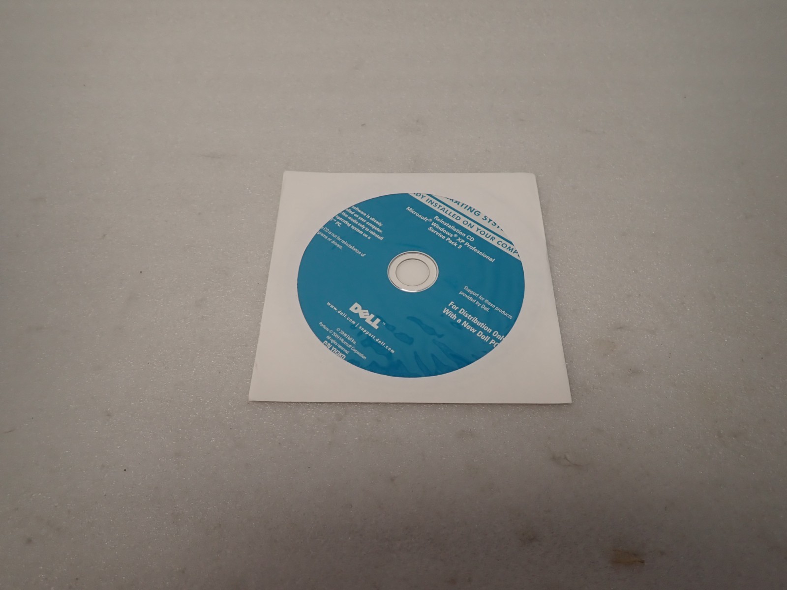 Microsoft Windows XP Professional Service Pack 3 Dell Reinstallation CD (04PW6N)