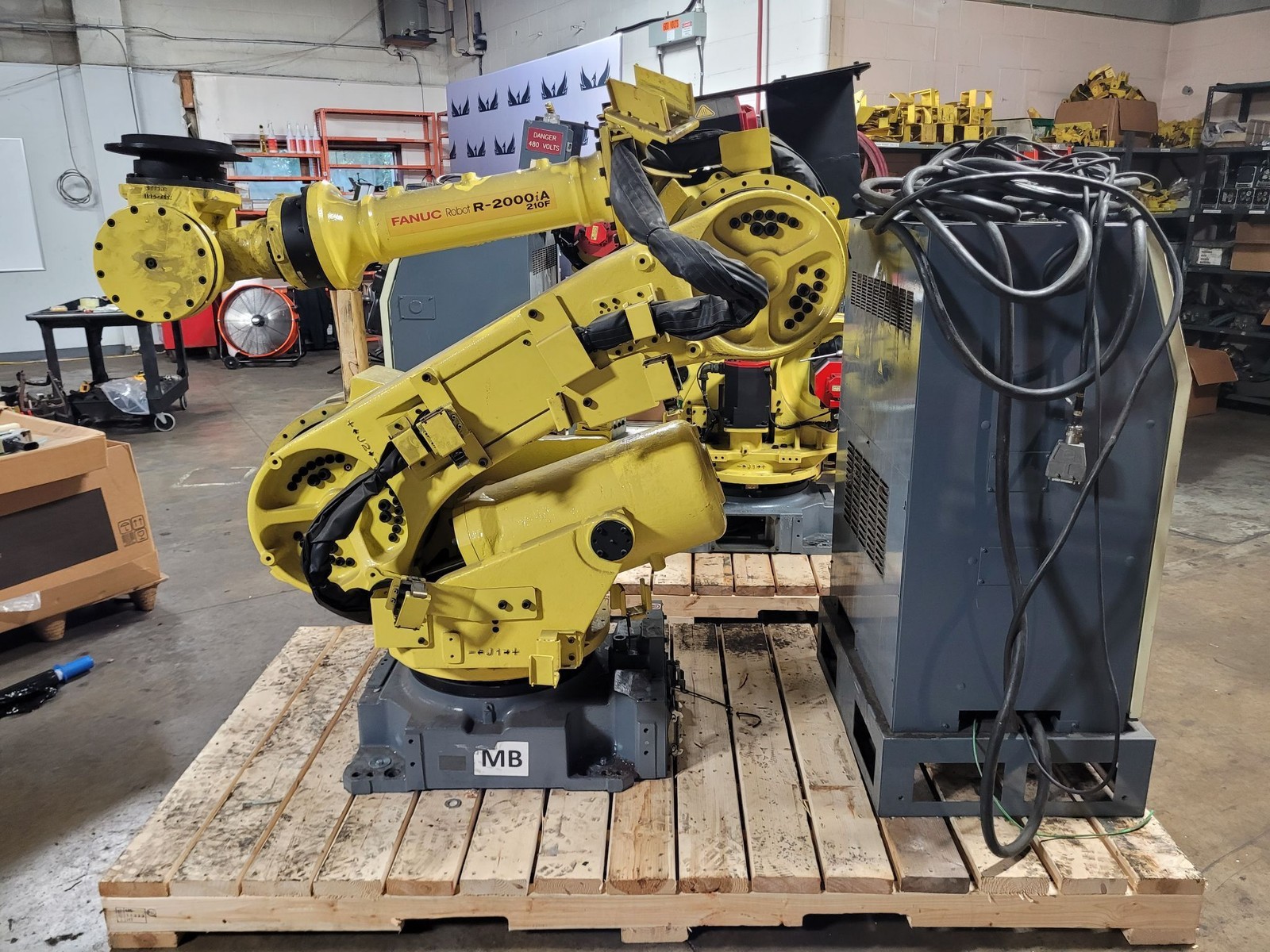 FANUC R‑2000iA/210F Complete w/ R‑J3iB Controller USED