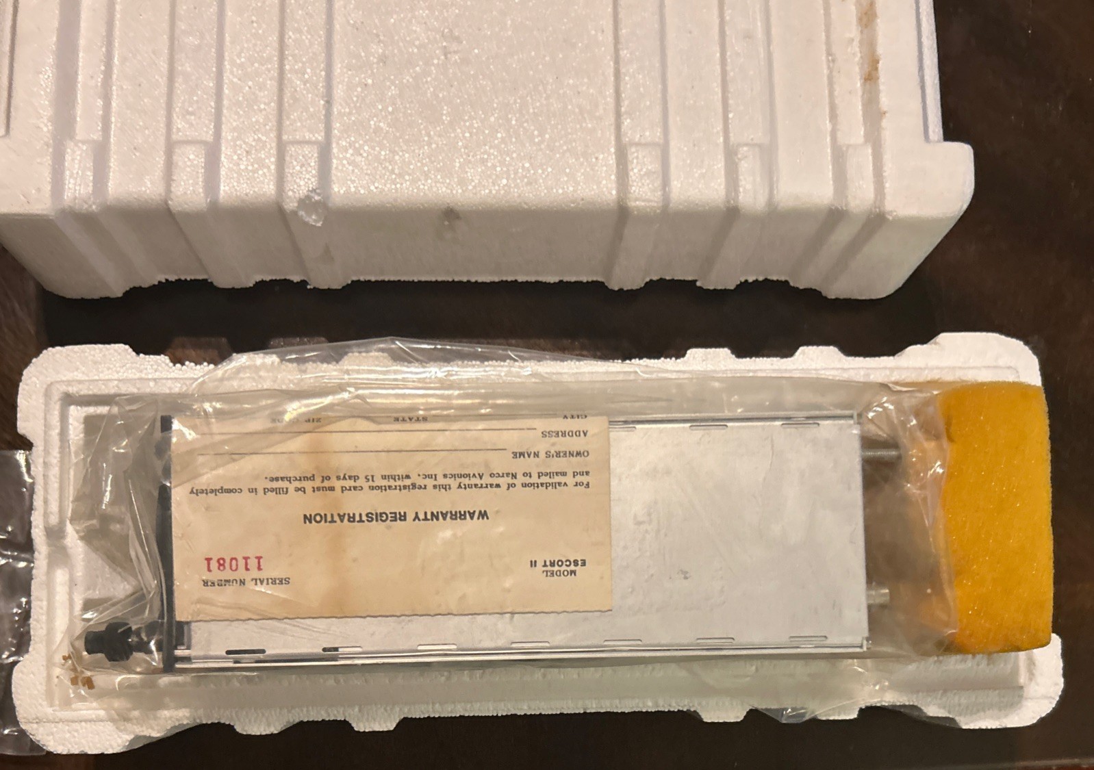 Narco Escort II VOR / LOC Indicator NAV/COMM NOS