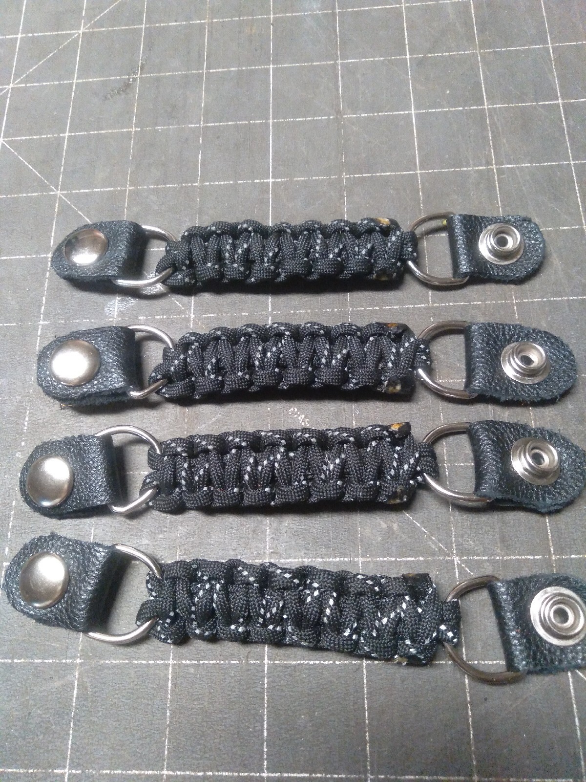 Vest extenders SOLID BLACK  para cord REFLECTIVE!!!! STRONG!! By Stitch!!!!