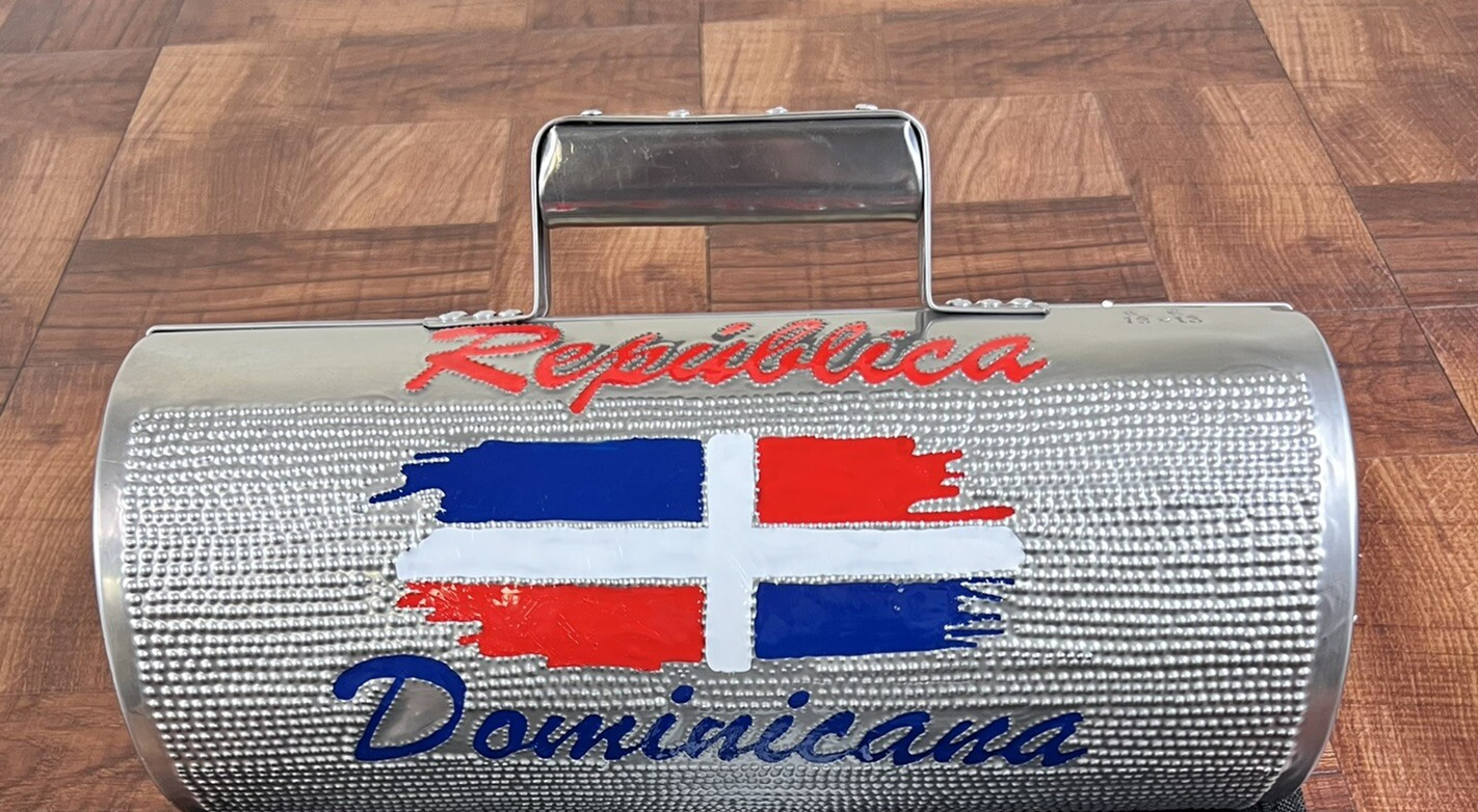 Guira Professional 18” X 13” DAGO Guira Dominican Republic Flag, Gancho Incluido