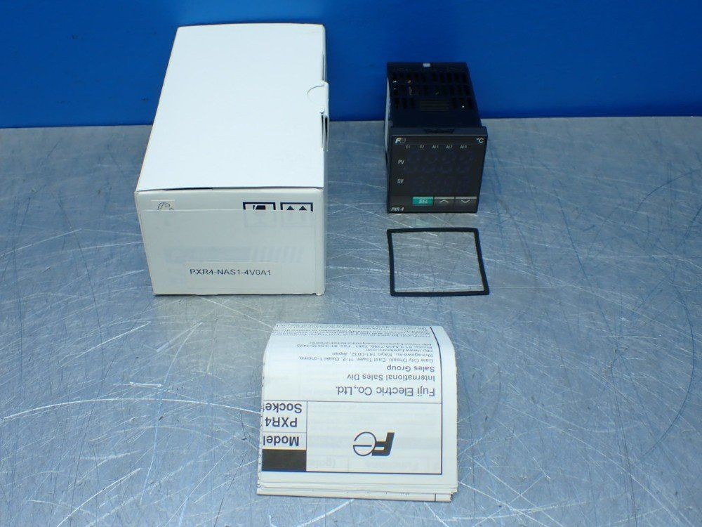 FUJI ELECTRIC PXR4-NAS1-4V0A1 SOCKETED TEMEPRATURE CONTROLLER  07251470350