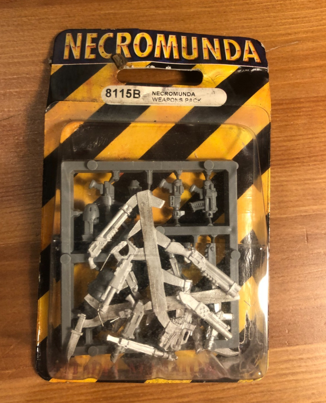 NIB 1990s Necromunda Weapons Pack New on Sprues | 8115B | Citadel Miniatures