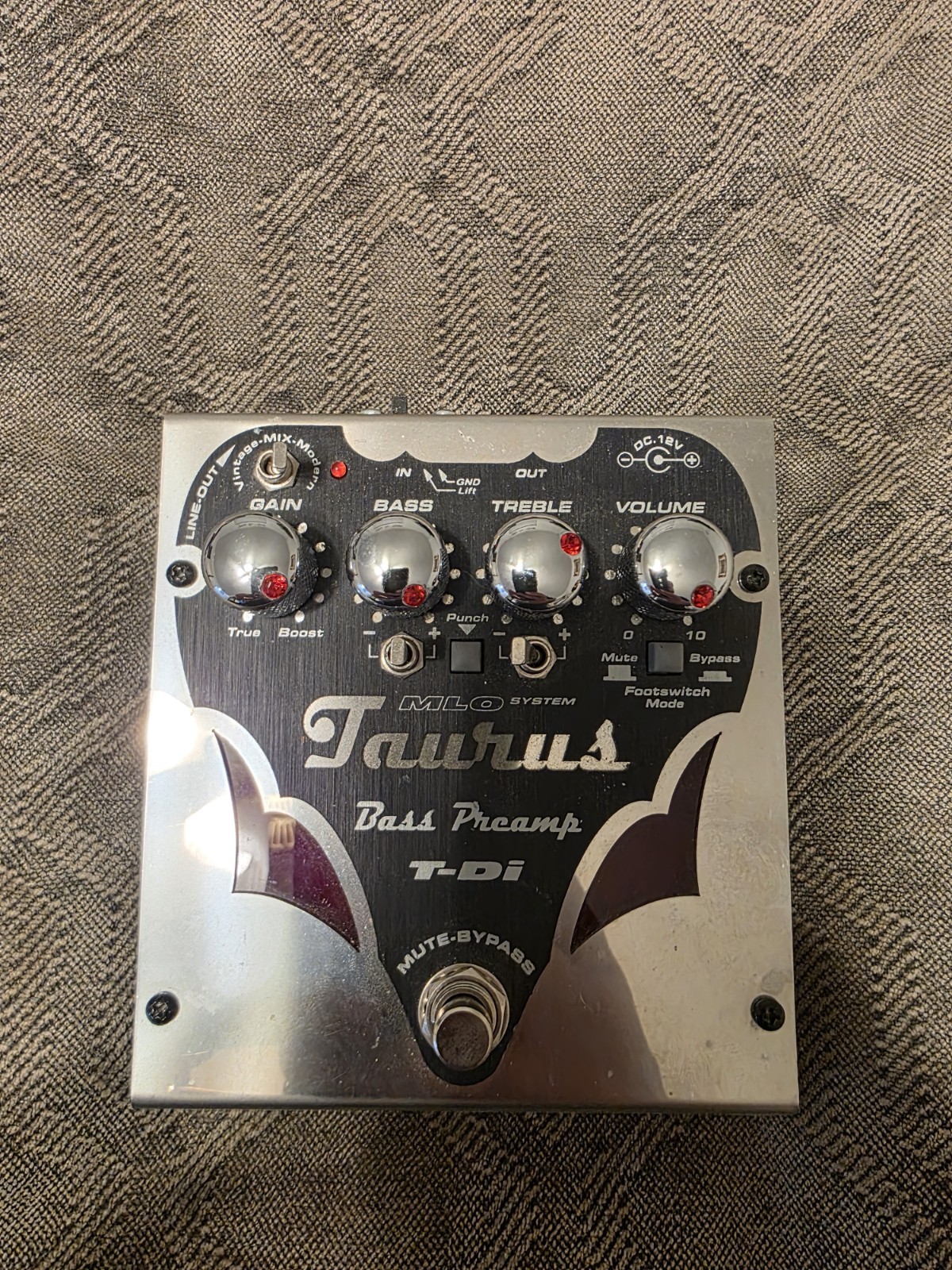 Taurus T-DI Analog Bass Guitar Preamp Effects Pedal Bass Preamp