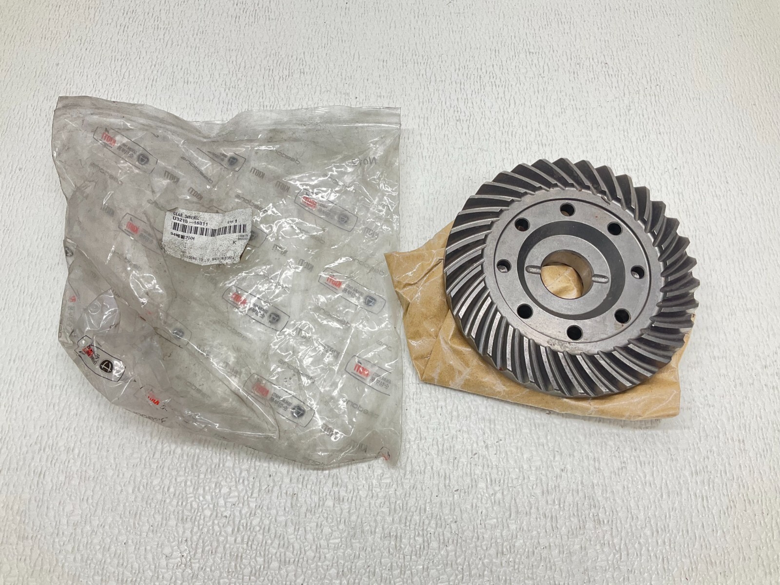 Daedong Kioti U3215-16311 Bevel Gear 34 U321516311 U3215 New (TSC)