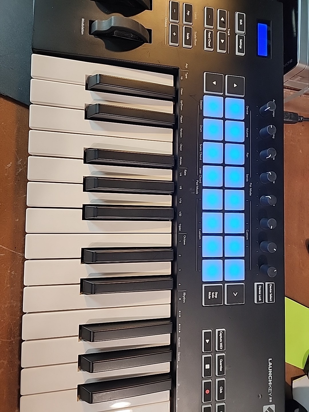 Novation Launchkey 25 MK3 Nice Condition Keyboard All Works Great