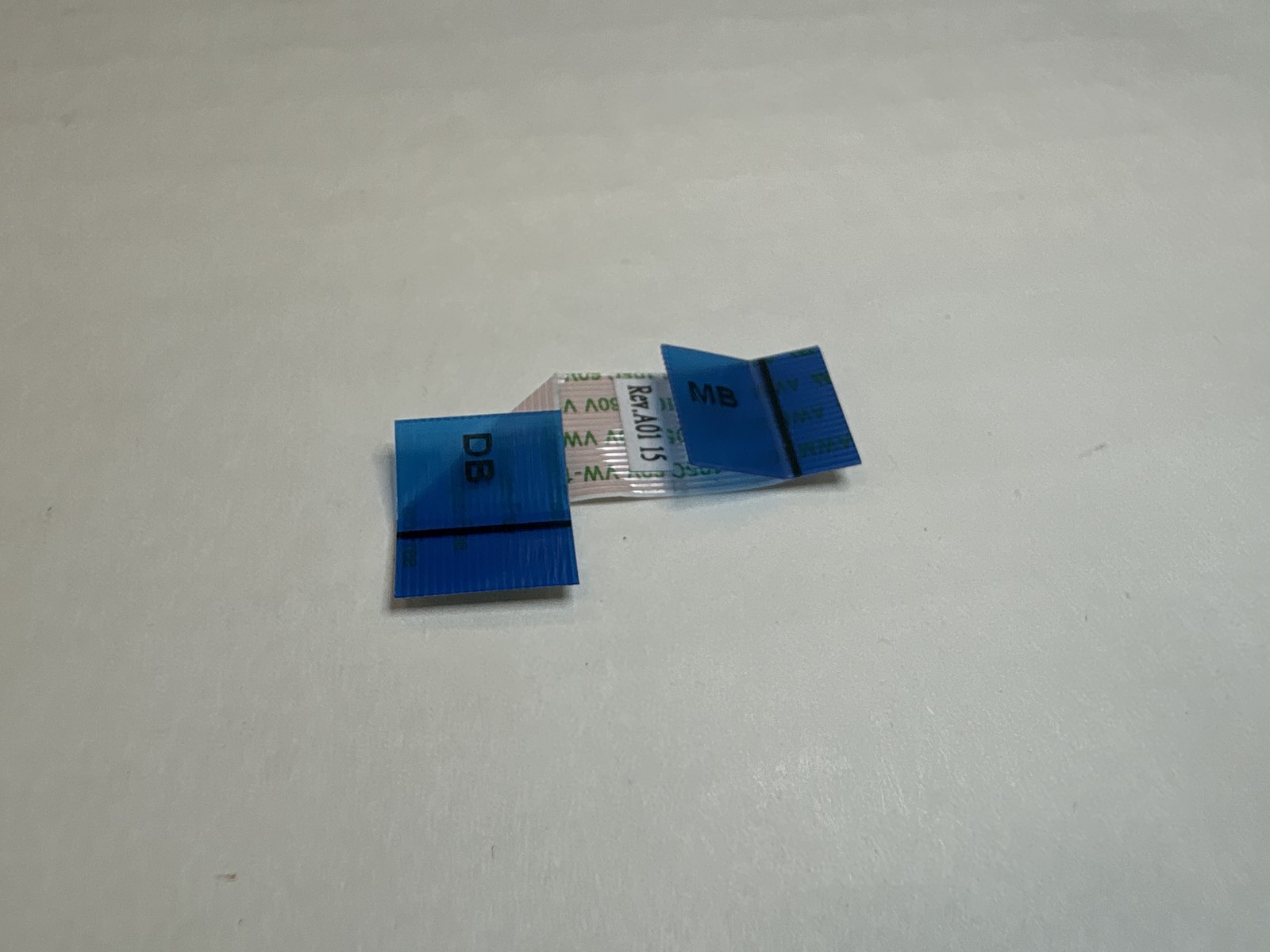 M42479-001 Cable switch 15.6 Engage 1 Pro