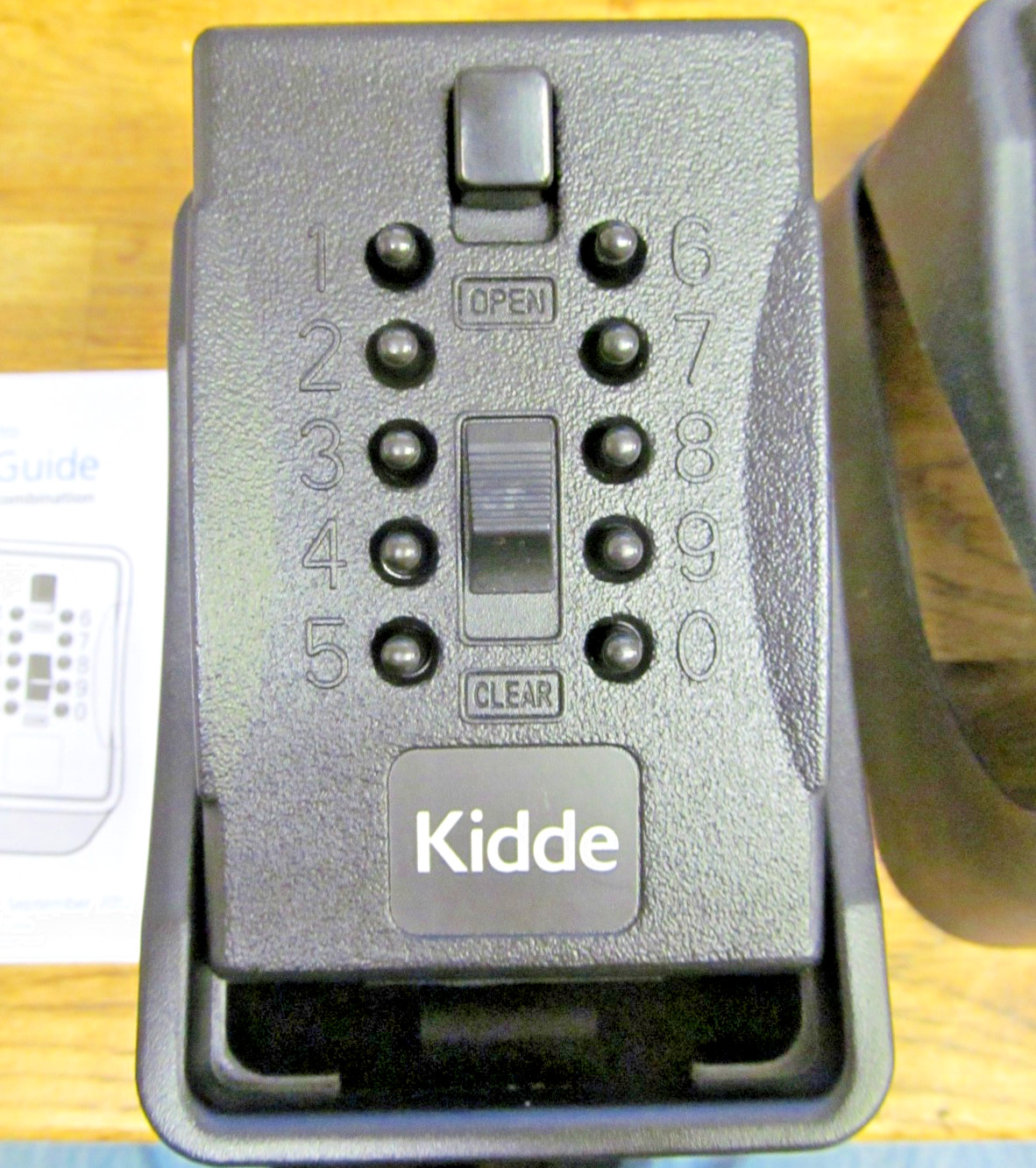 NEW OPEN BOX KIDDIE KEY SAFE PRO S7 PUSHBUTTON COMBINATION KEY BOX BLK FREE SHIP