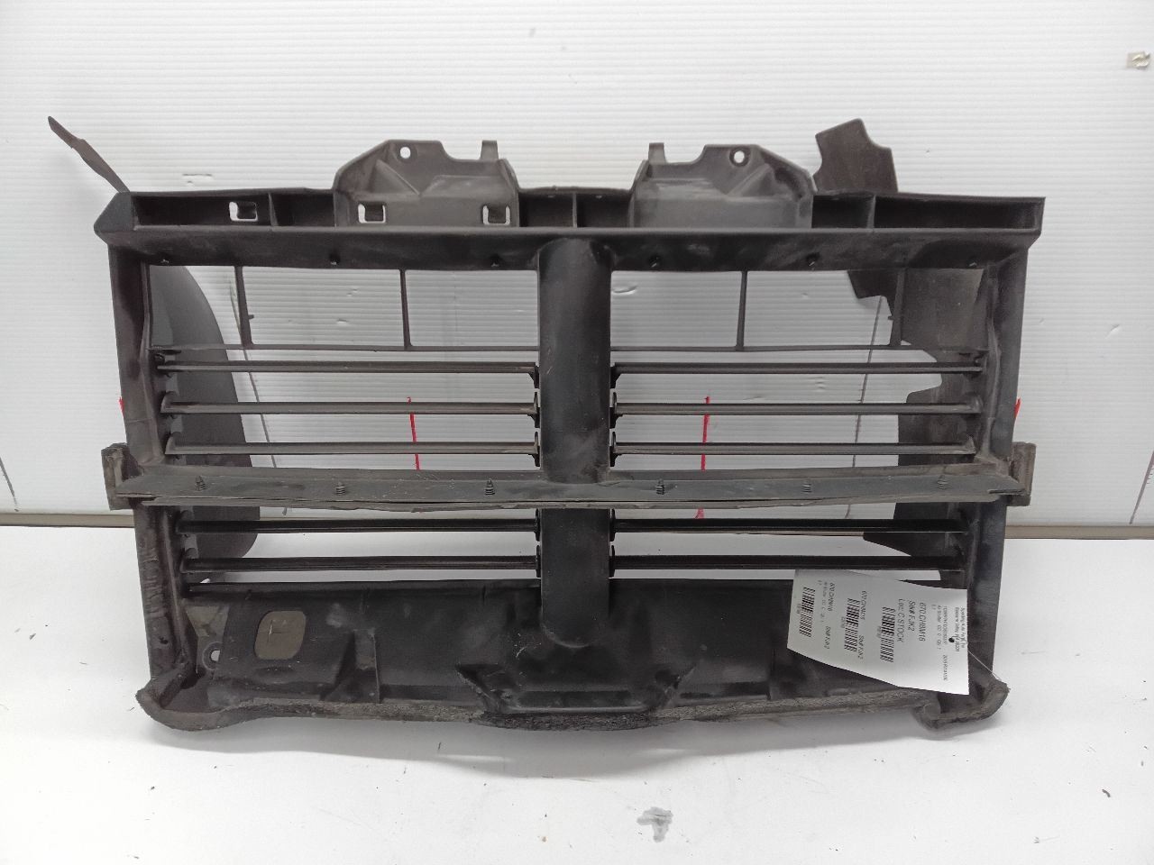 2016 RAM 1500 Air Shutter  (12977403