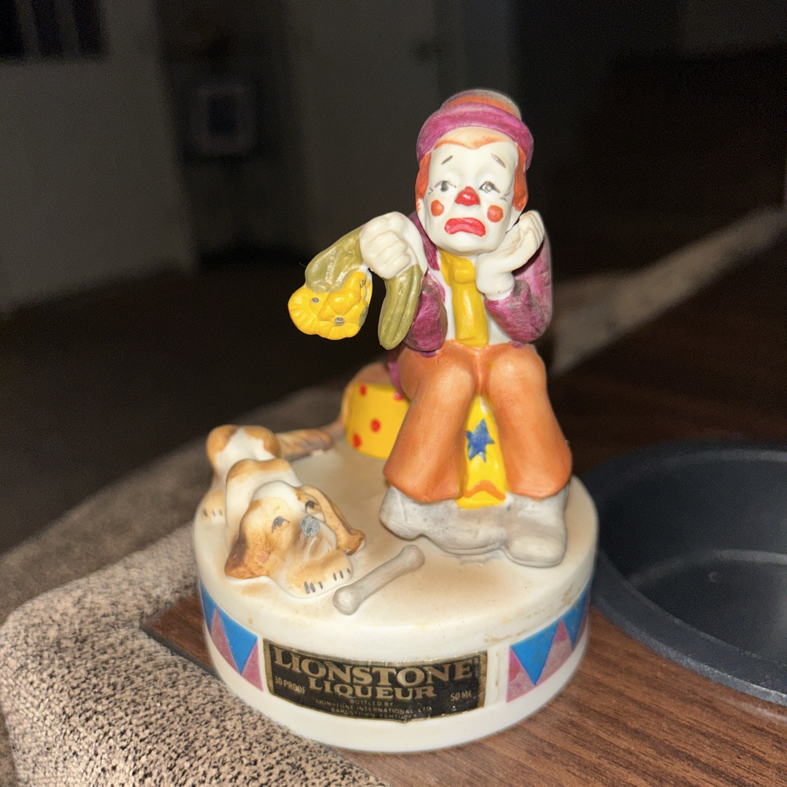 Lionstone Clown Decanter Liqueur Whiskey Rare Vintage Sad Flowers Dog! 70’s