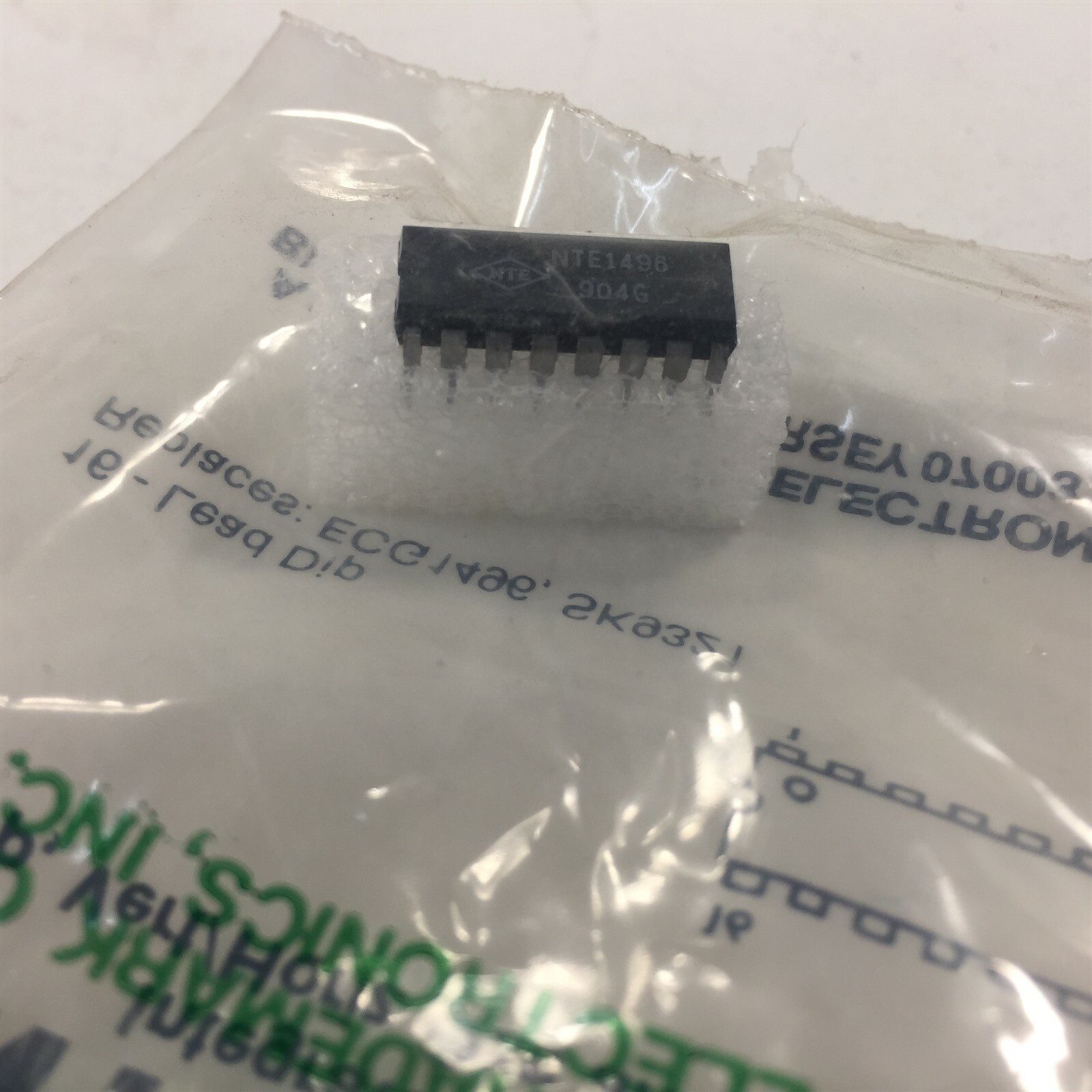 (1) NTE NTE1496 Integrated Circuit Vertical/Horizontal OSC & X–Ray Circuit