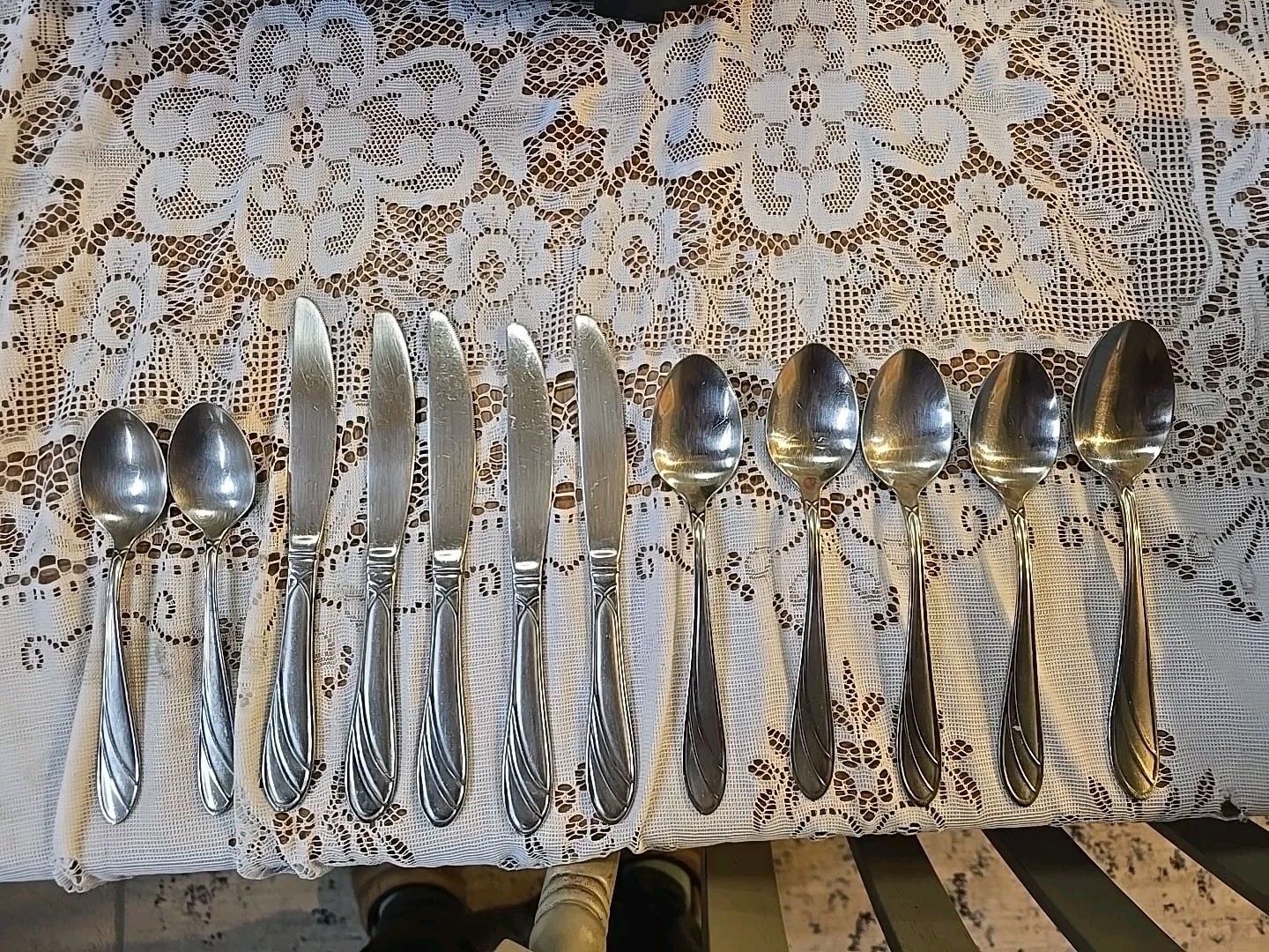 12 Pcs Cambridge MEDINA Frosted Dinner Forks Spoons Knives SS Flatware