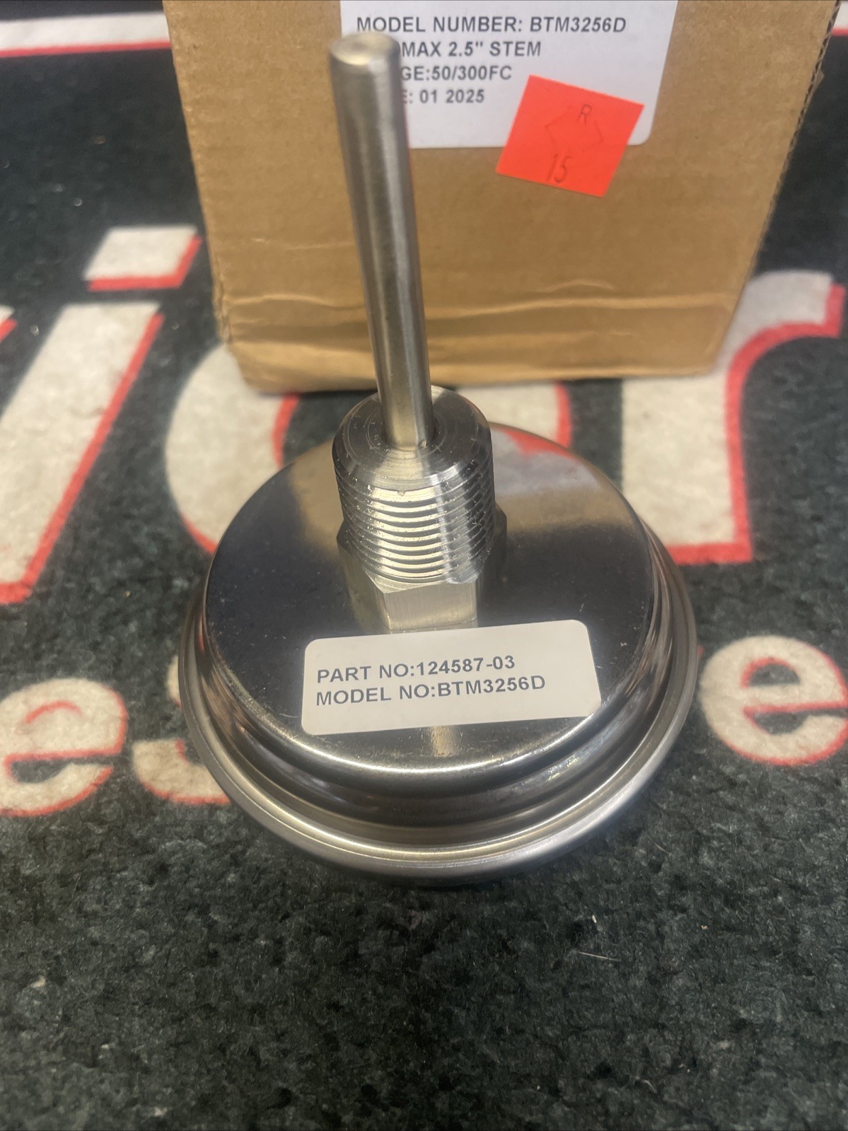 Dwyer BTM3256D : Maximum/Minimum Bimetal Thermometer