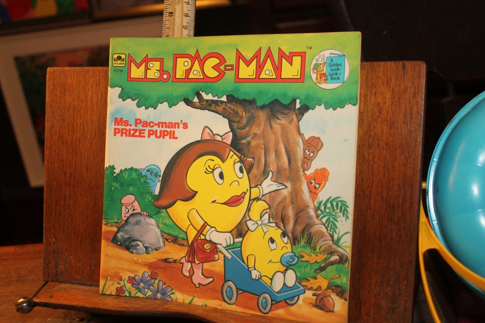 1983 Ms. Pac Man Prize Pupil Golden Book
