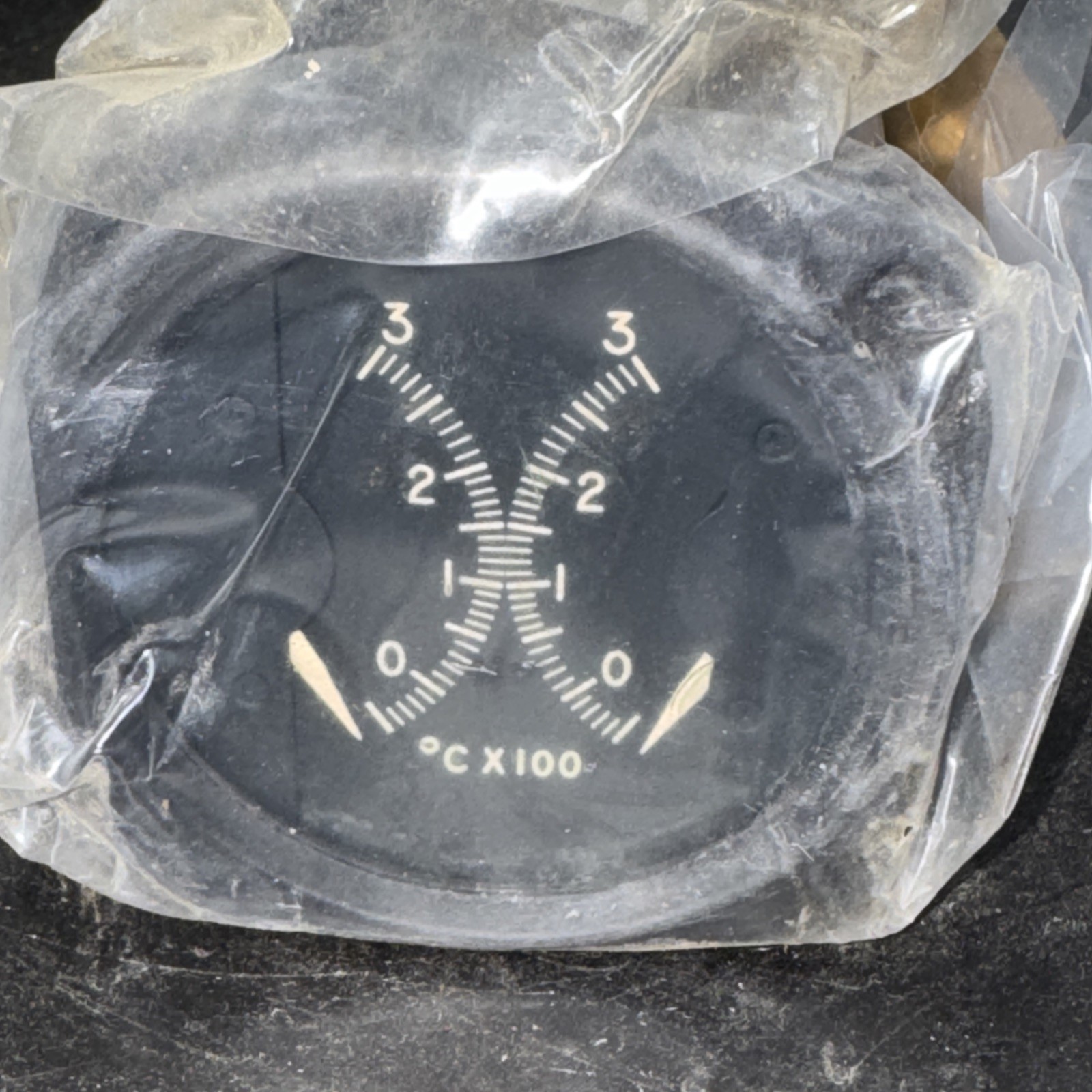 NOS US Military WW II Korea Vietnam Aircraft Temperature Indicator 77B203 5792T2