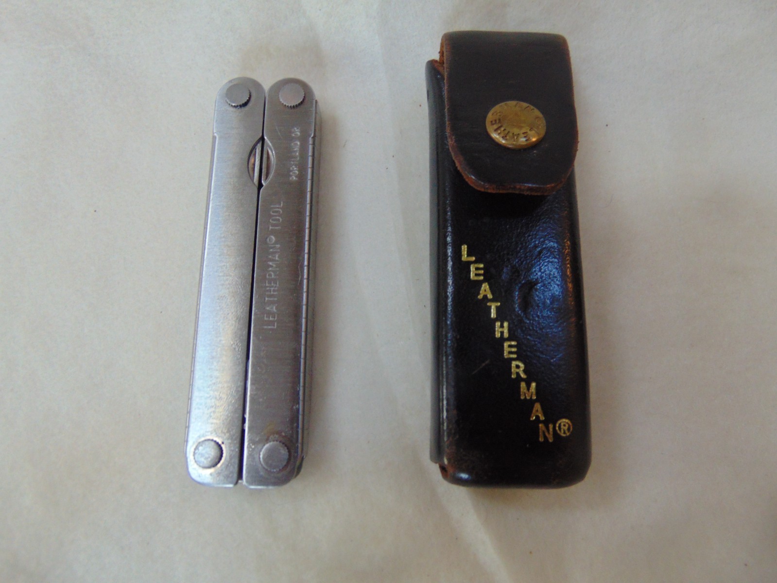 Vintage Leatherman USA Tool w/sheath, 08-98, Very good cond., free U.S. shipping
