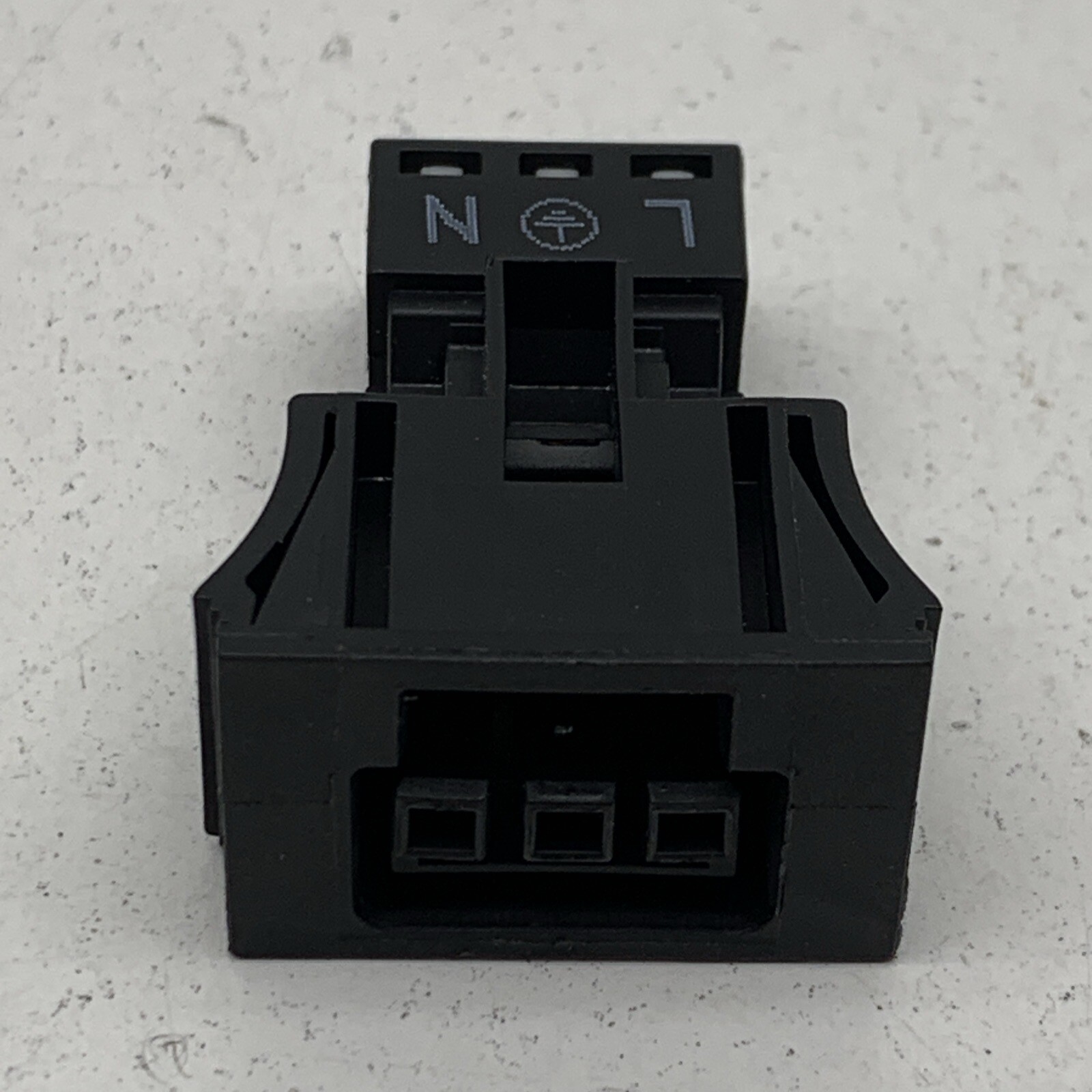 (6-Pack) Wago 890 Winsta Mini Through-Panel Plug Snap-In 3-Pole 16A 250V