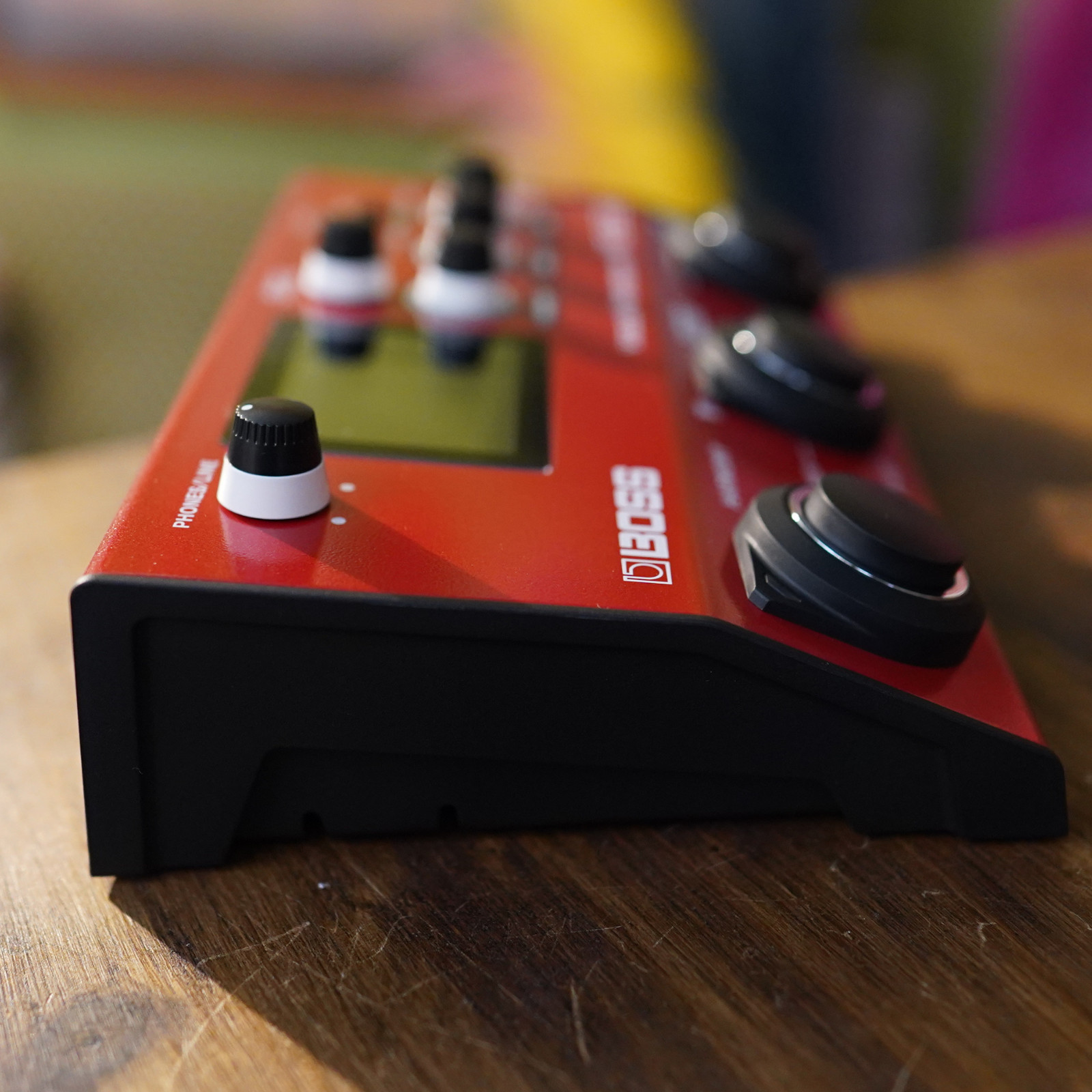 Boss VE-22 Vocal Effects and Looper Pedal Guitar
