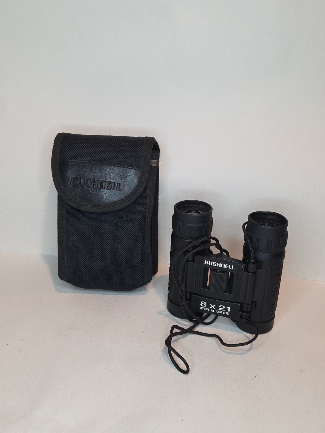 Bushnell Compact Binoculars 8 x 21 / 392 Ft. at 1000 Yards