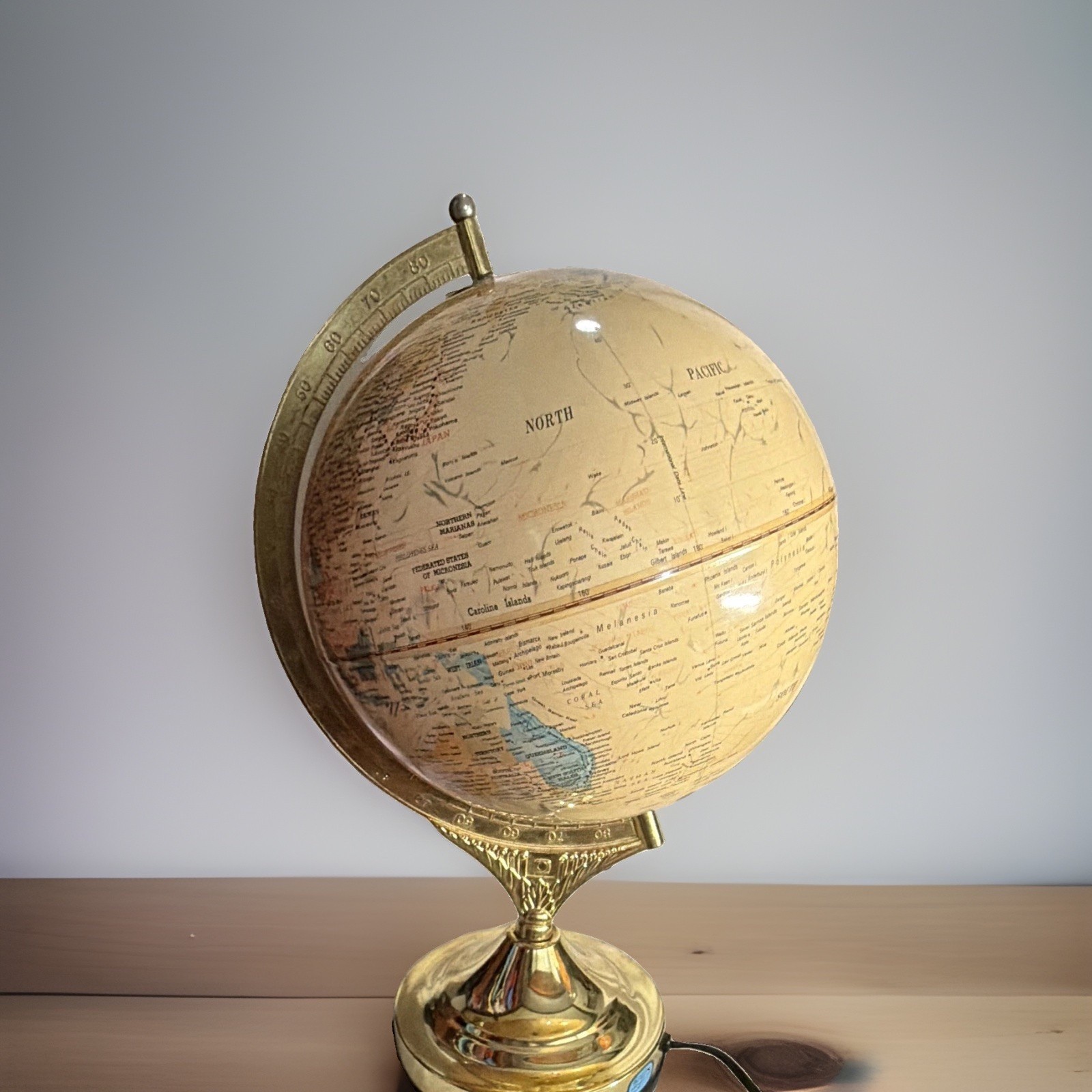 Illuminated World Globe by Tucashun - USSR Map Excellent Condition Vintage 1980