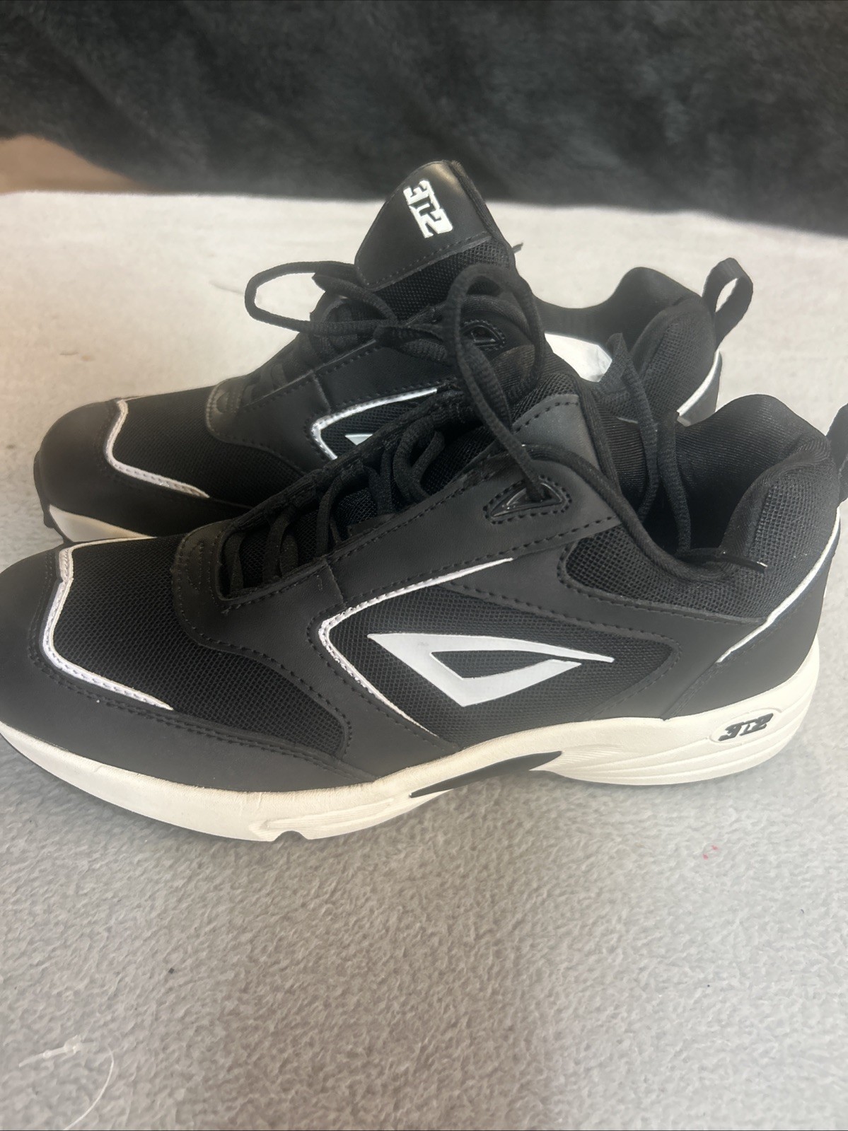 3N2 NEW MOFO Turf Trainer LO Black Men US 8.5 BASEBALL & SOFTBALL New in Box🥎⚾️
