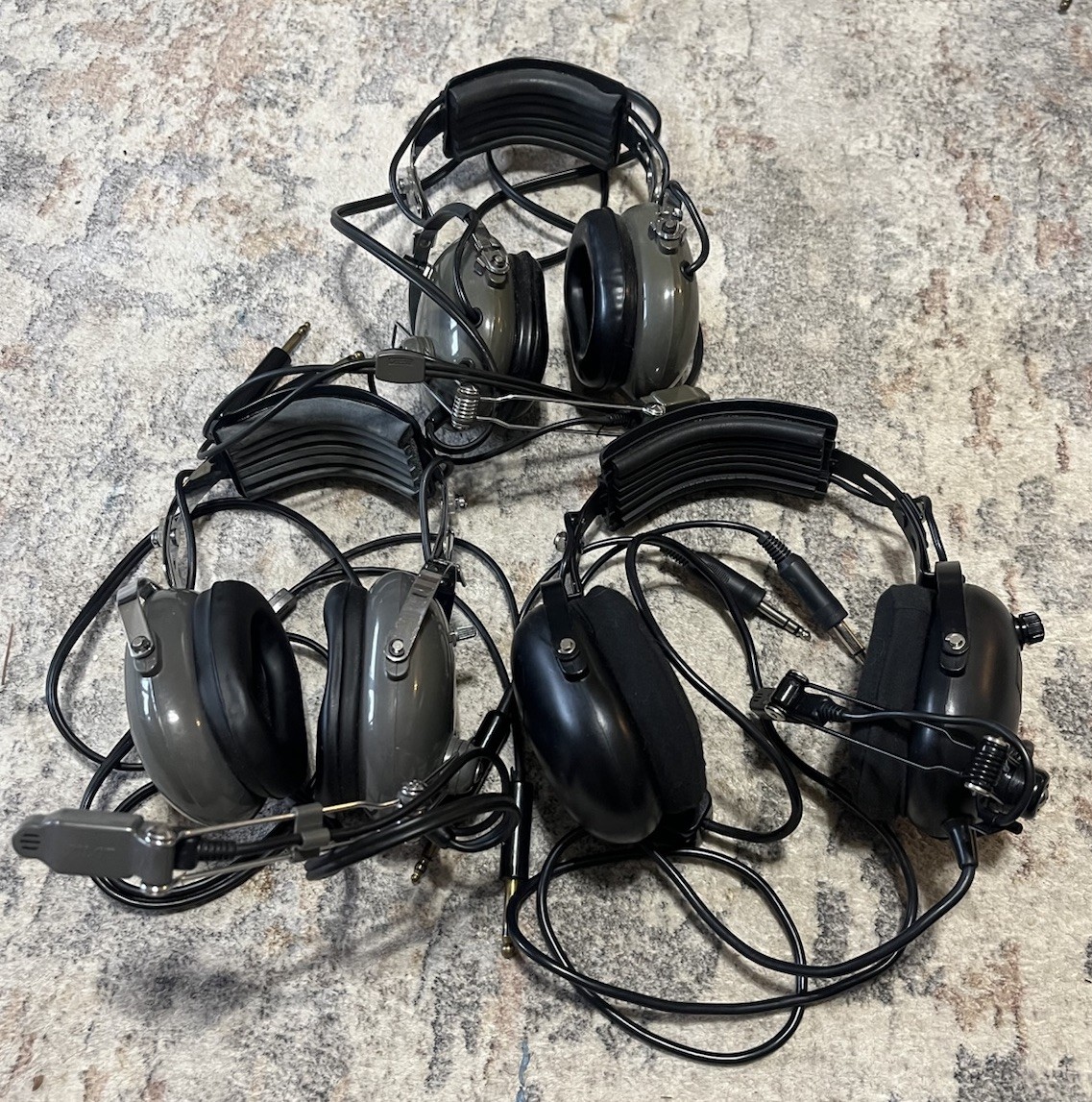 Pilot Avionics Aviation Headset PA 10-40 Flightcom Lot (3) Part/Repair UNTESTED