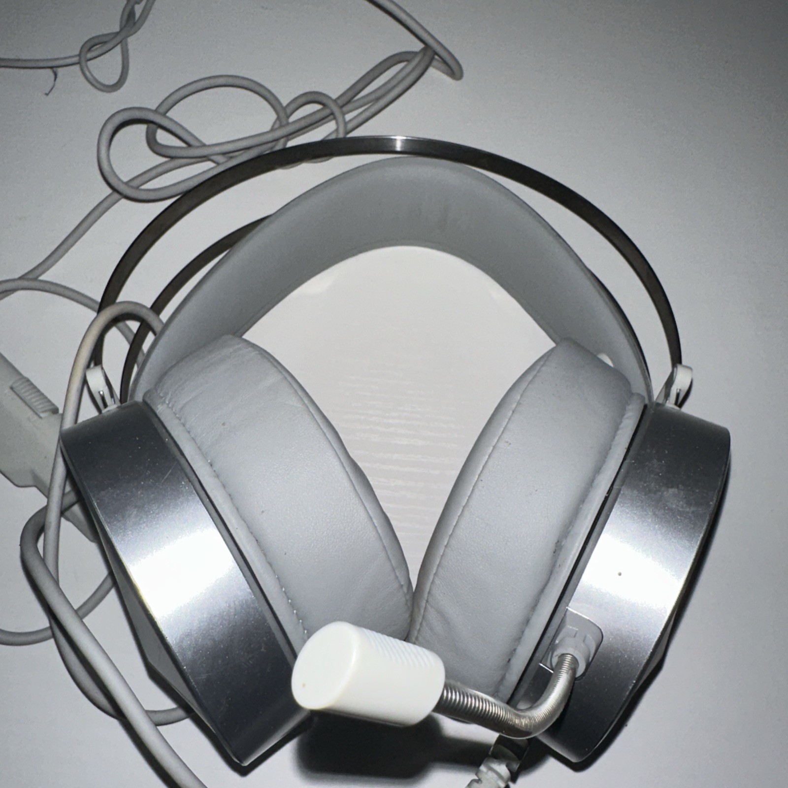 #Z10- PeohZarr Diamond Series White Gaming Headset Untested
