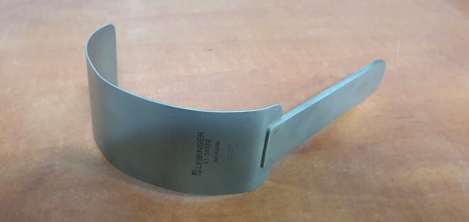 LEIBINGER Retractor 41-34582 WICKHAM STINLESS B2