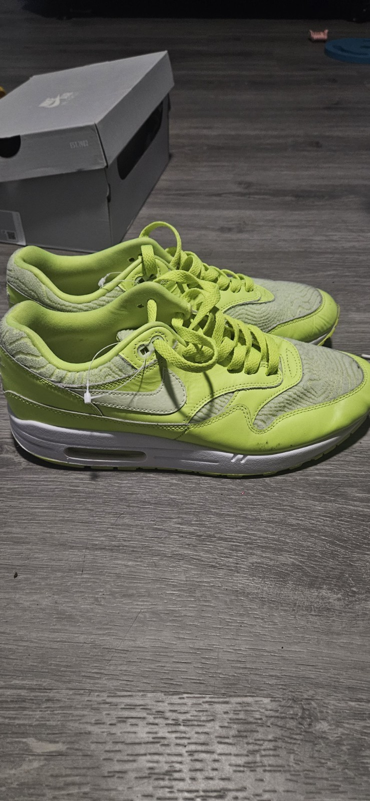 Size 9.5 - Nike Air Max 1 Topography - Volt