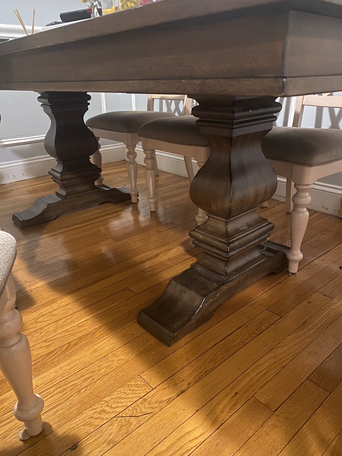 Large Dining Table Seats 10-12, Picture Shown Without the leaf.