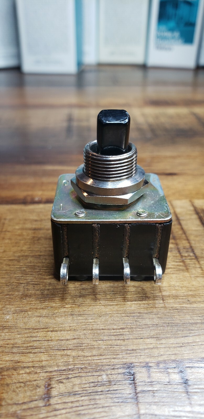 0132.0122 Marquardt industrial DPST toggle Switch, Panel, off-on,