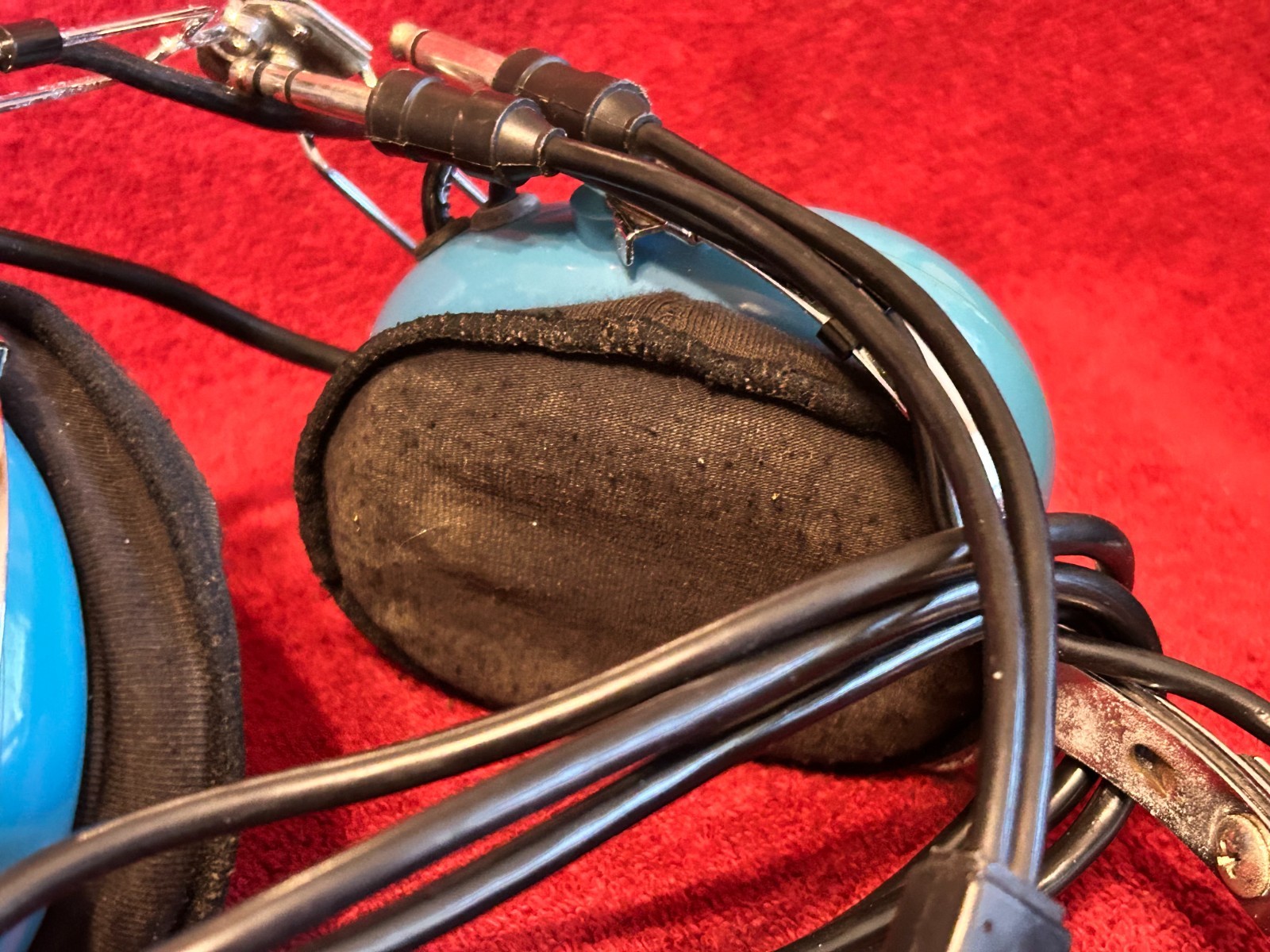 SIGTRONICS S-40 AVIATION HEADSET WITH CARRYING CASE