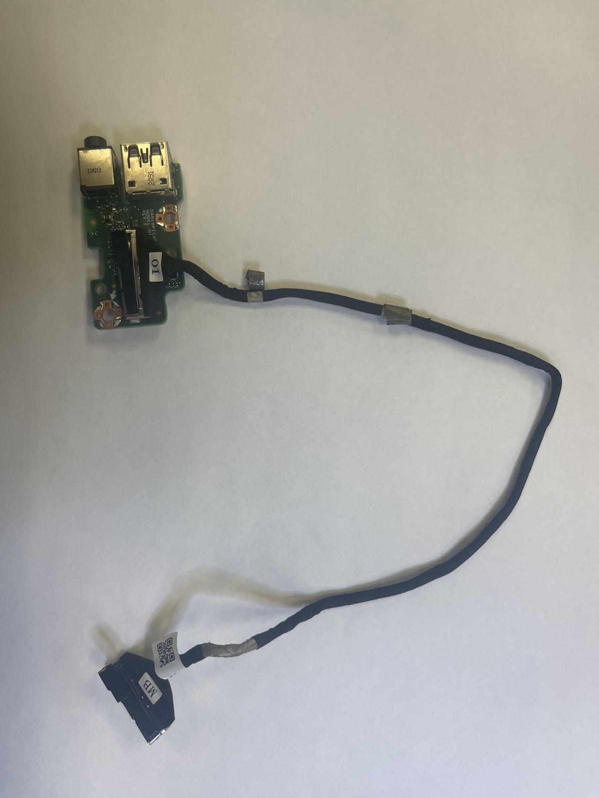 M83166-001 - HPP USB3 Type A HP Mic Jack Carm B